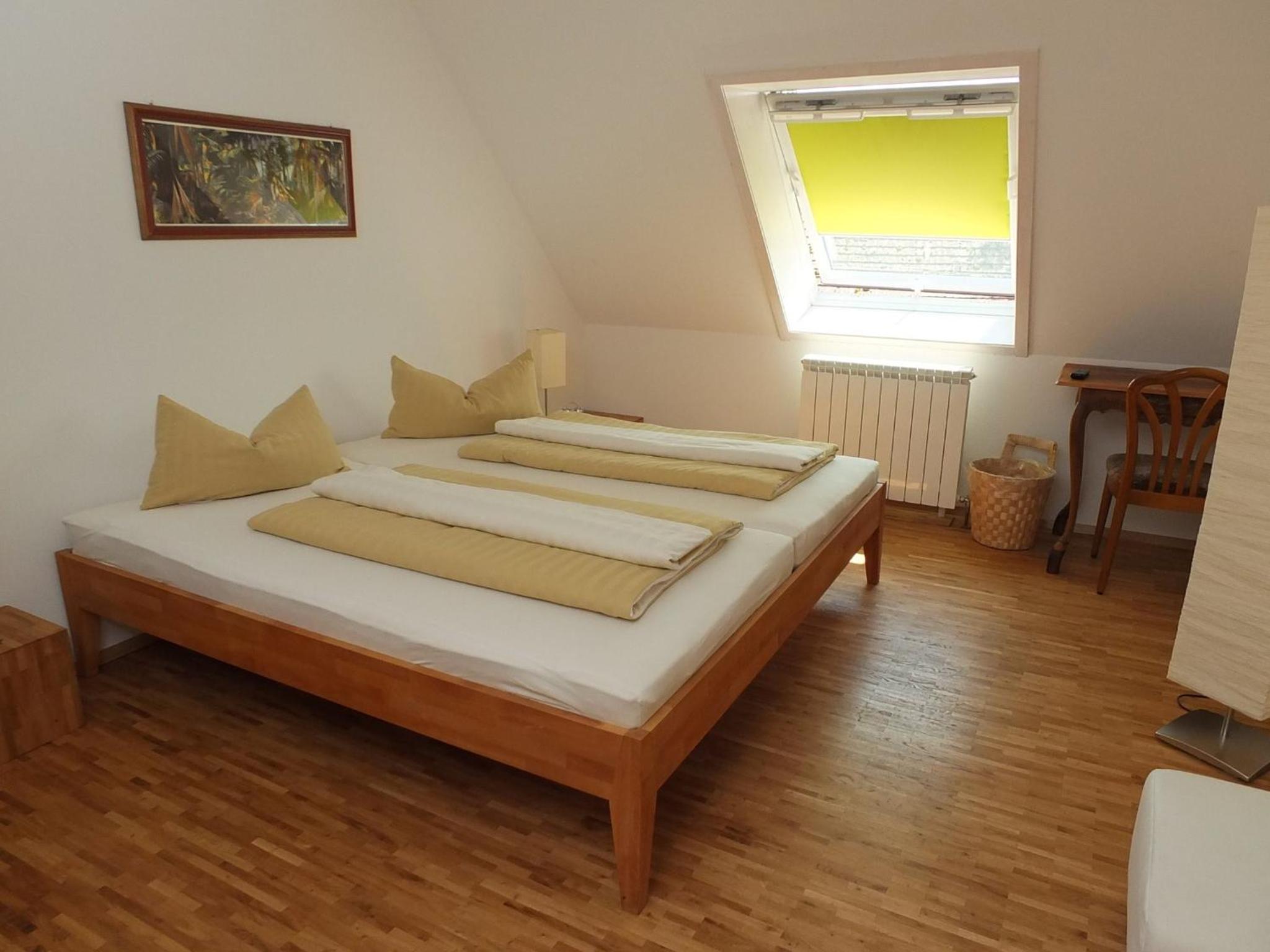 Large Double Room photo 3