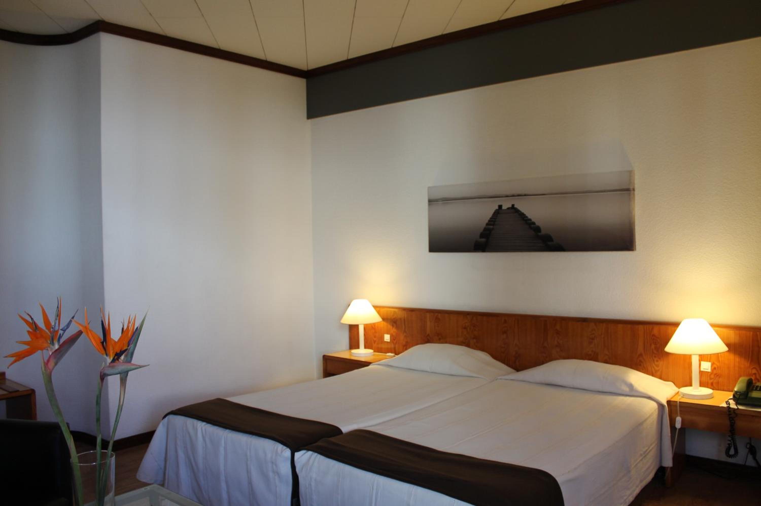 Twin Room - Photo 1