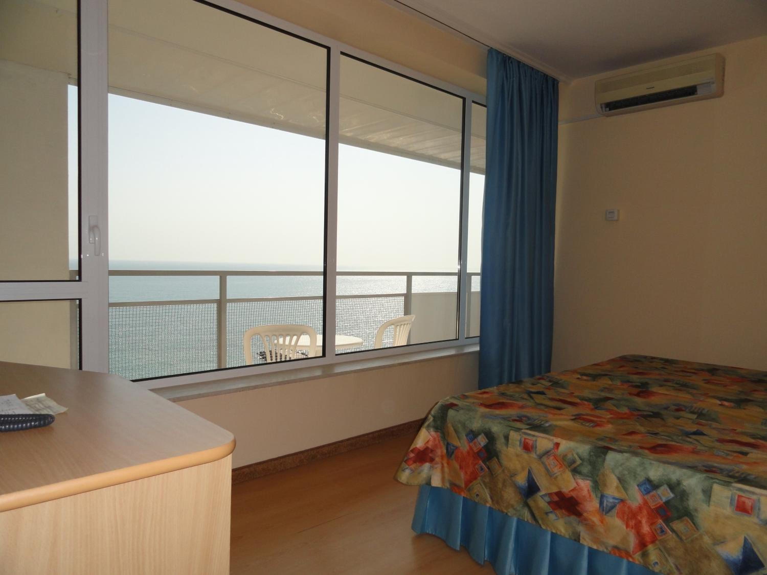 Twin Room with Balcony and side Sea View (2 Adult + 1 Child) photo 3