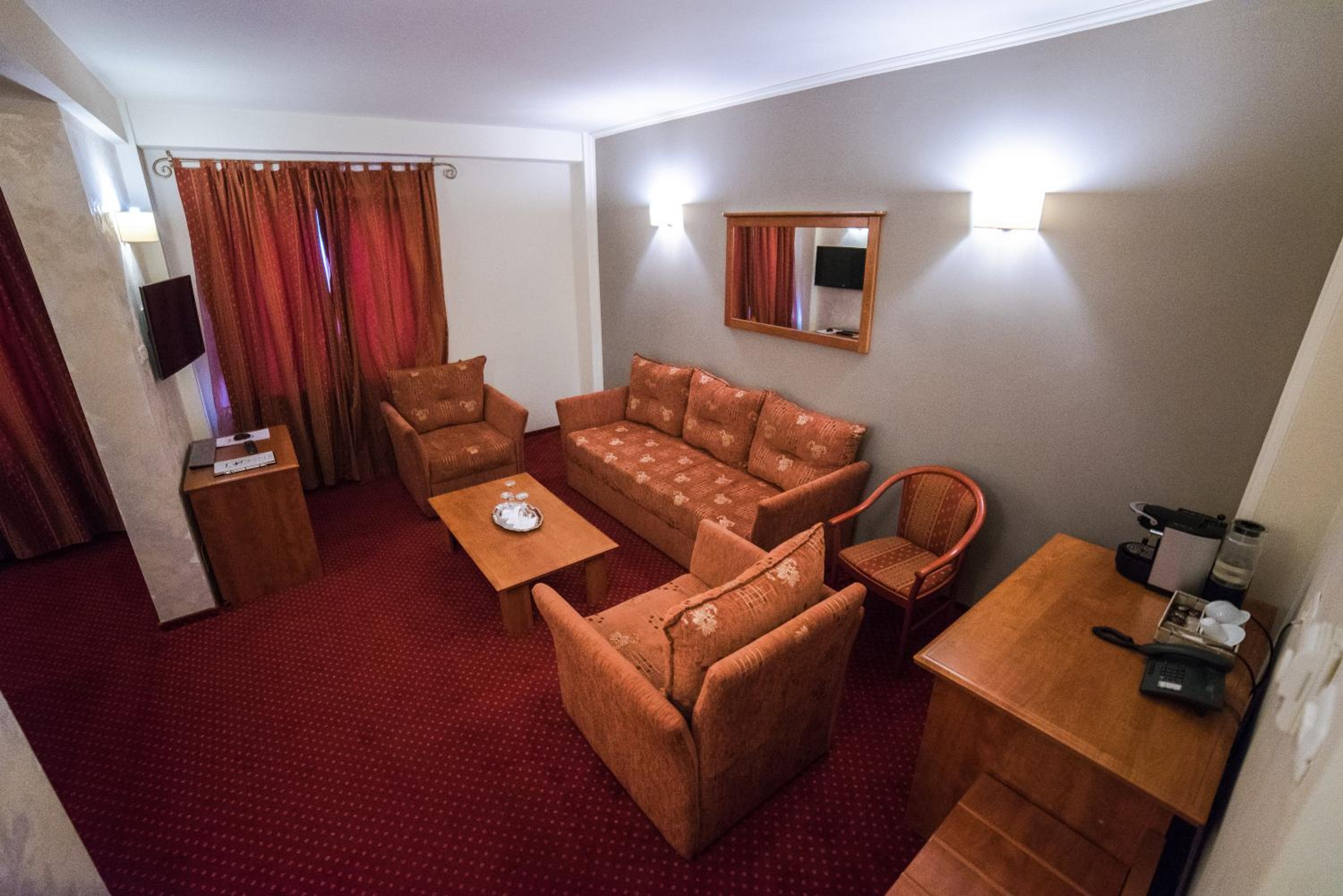 King Suite - Photo 6