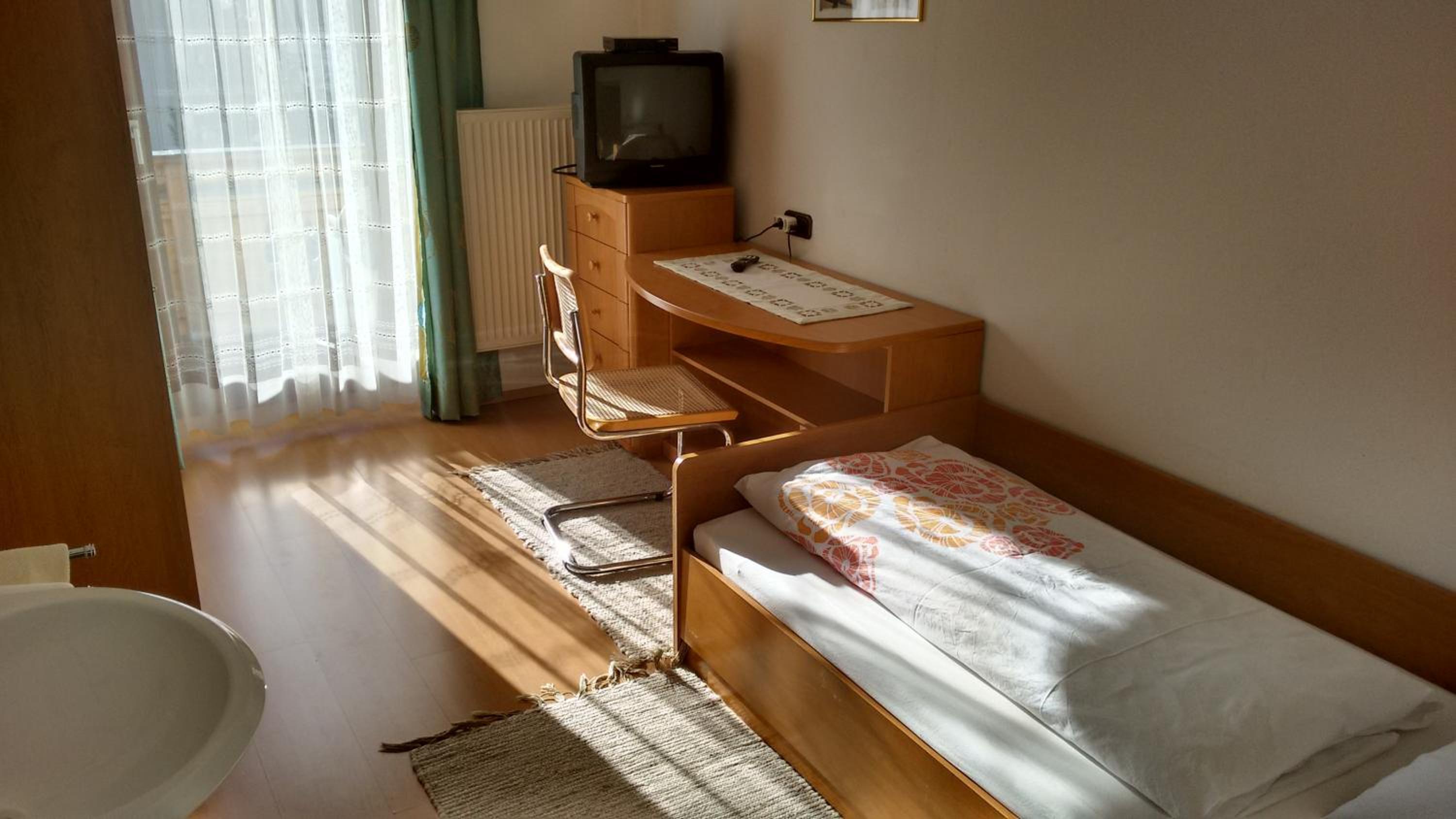 Standard Single Room photo 2