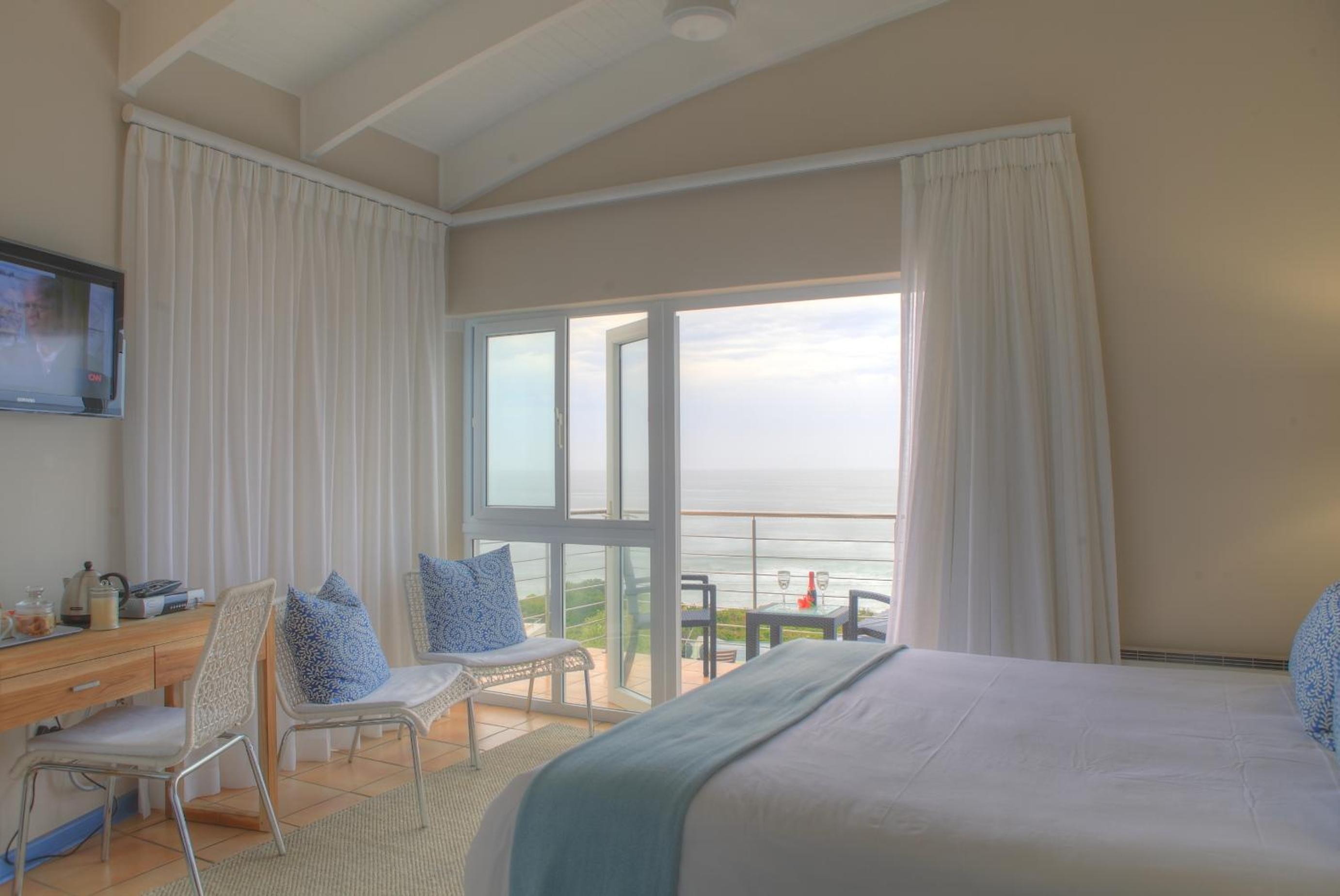 Superior Double or Twin Room with Sea View photo 2