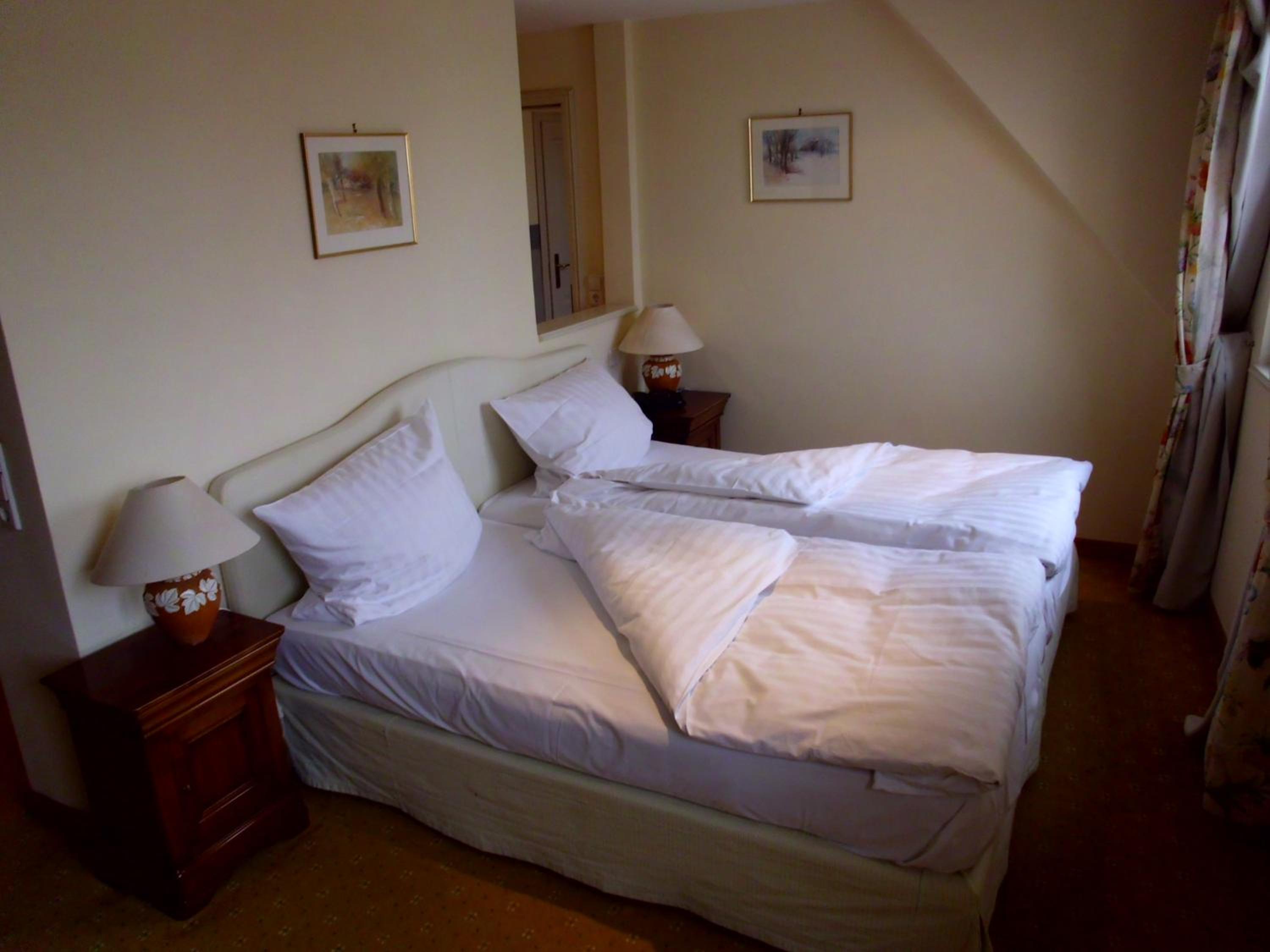 Apartment - Split Level - Photo 1
