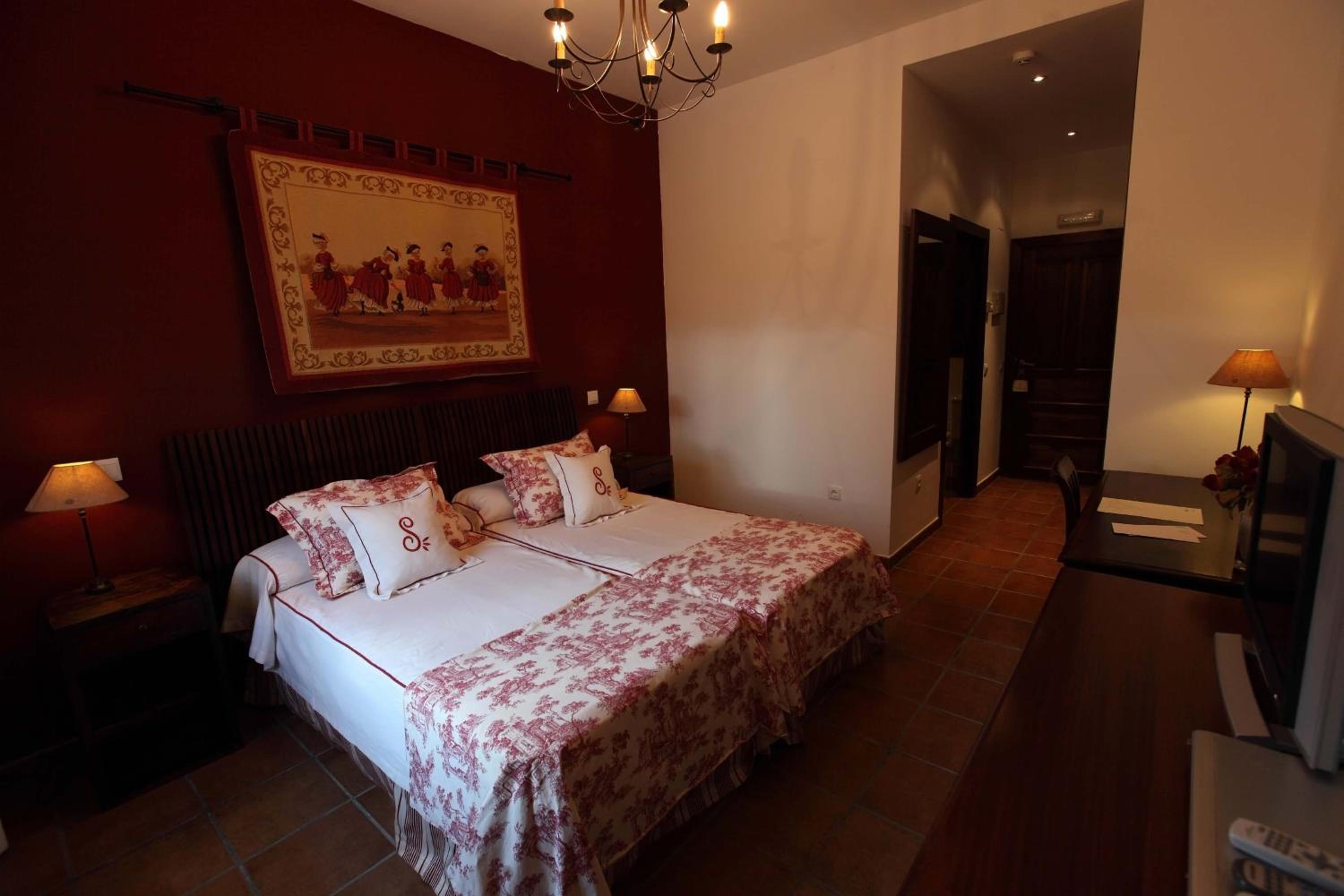 Twin Room with Extra Bed photo 2