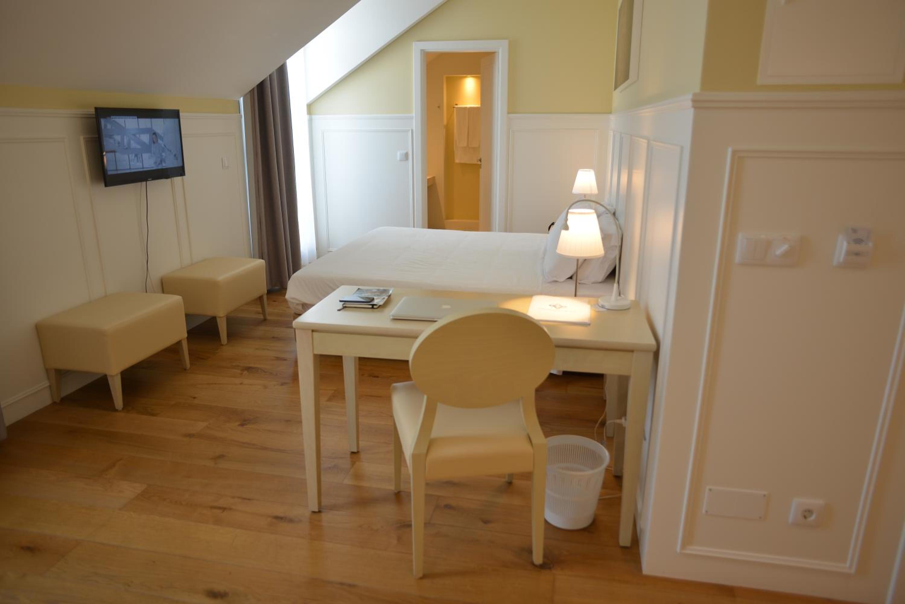 Superior Double or Twin Room photo 1