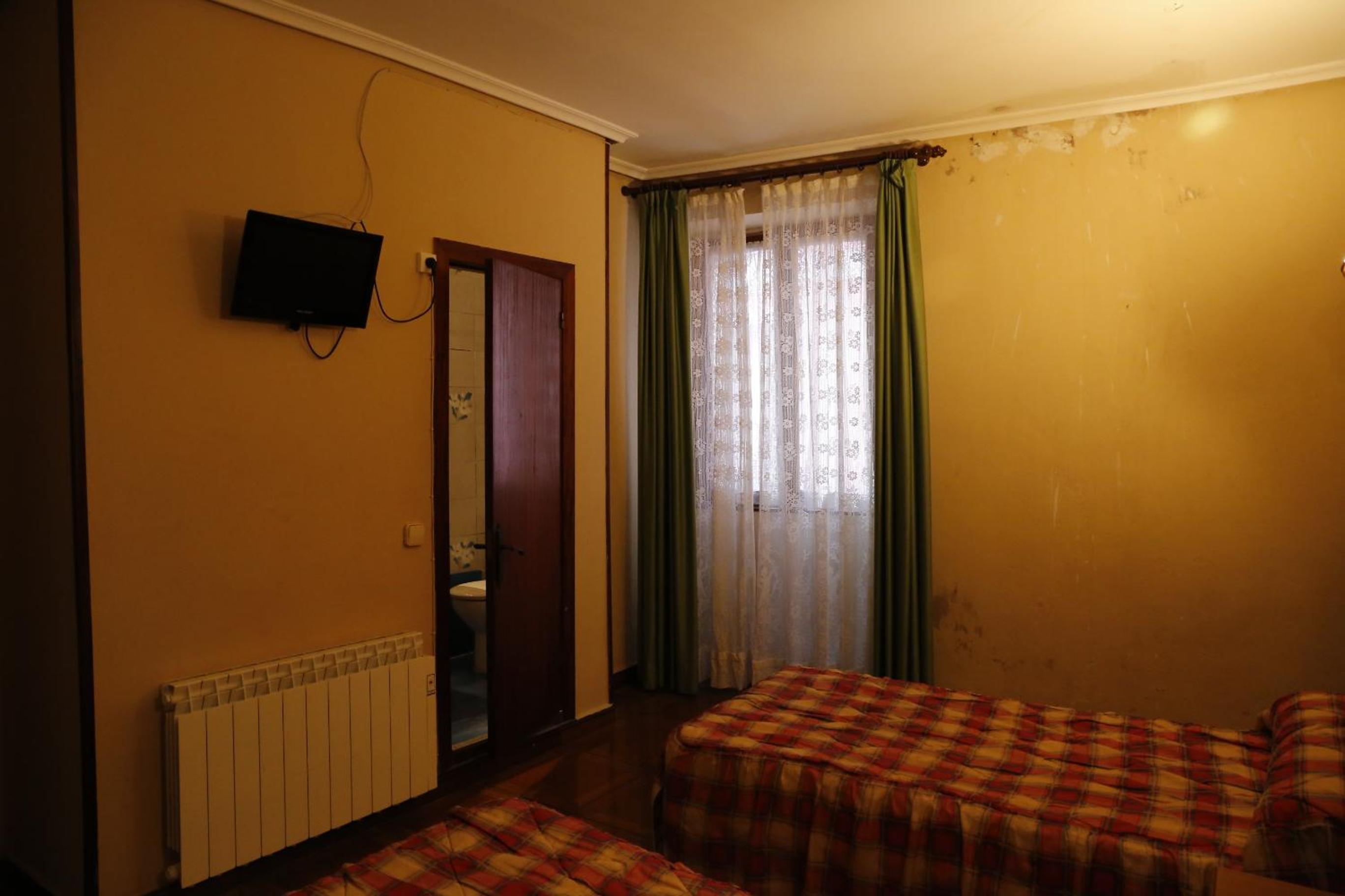 Twin Room With Bathroom