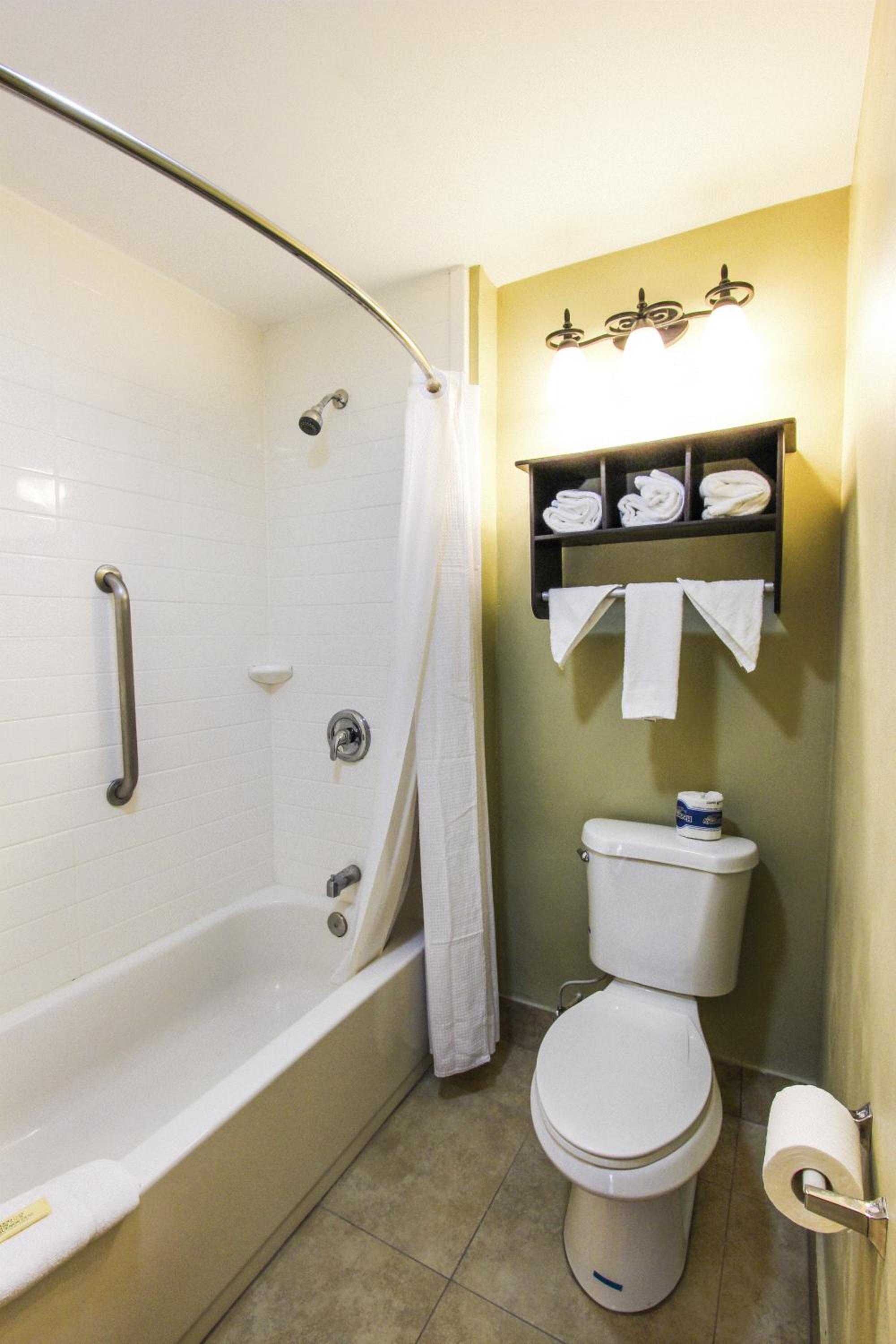 Junior Suite with Three Queen Beds - Non-Smoking photo 2