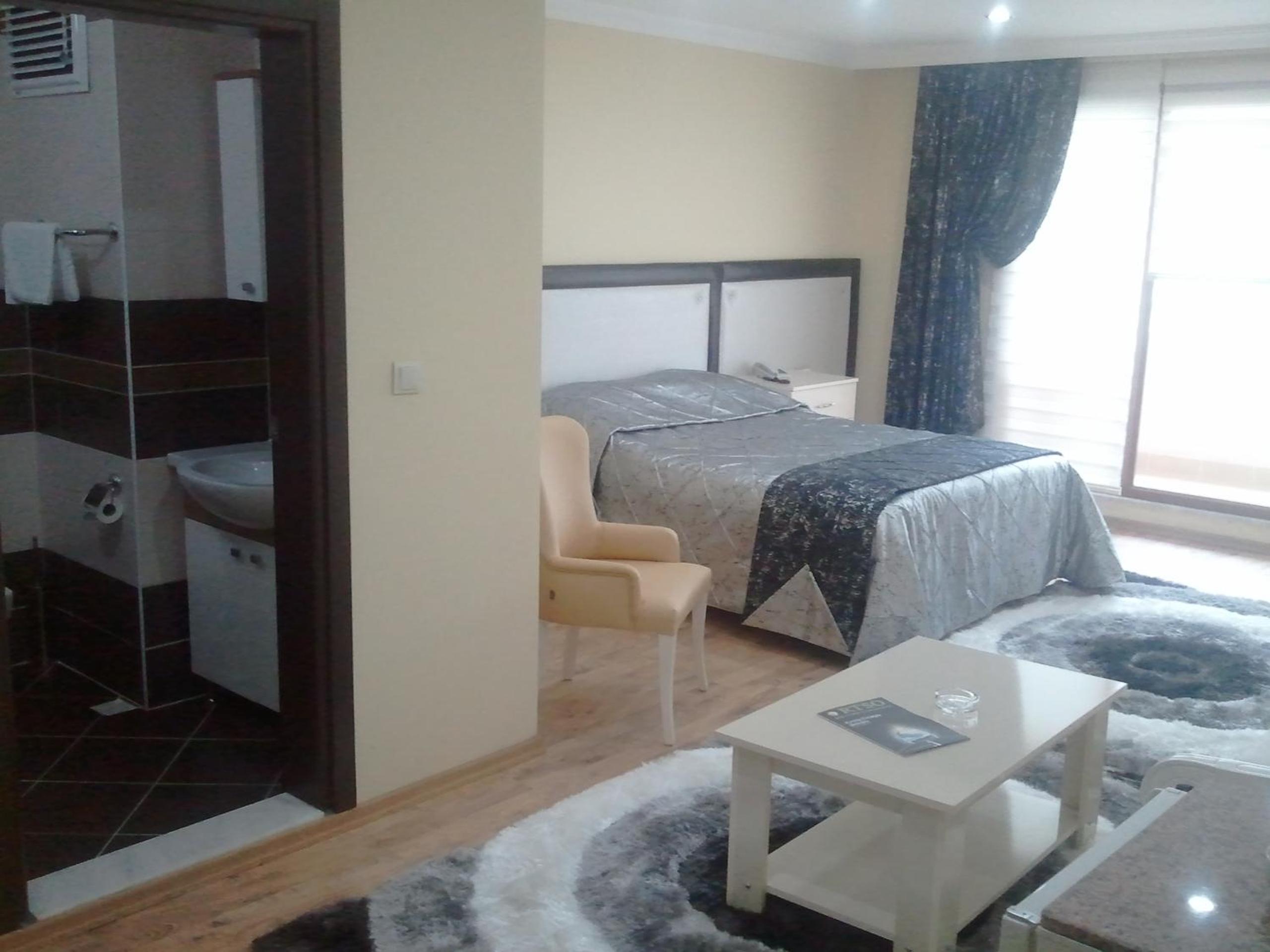 Suite - Photo 6