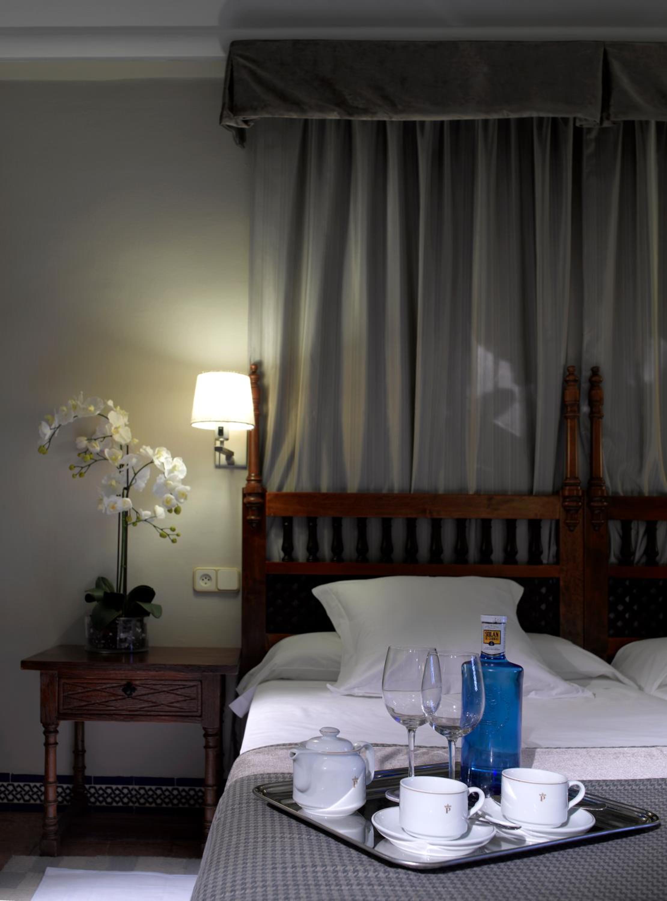 Standard Double Room - Photo 4