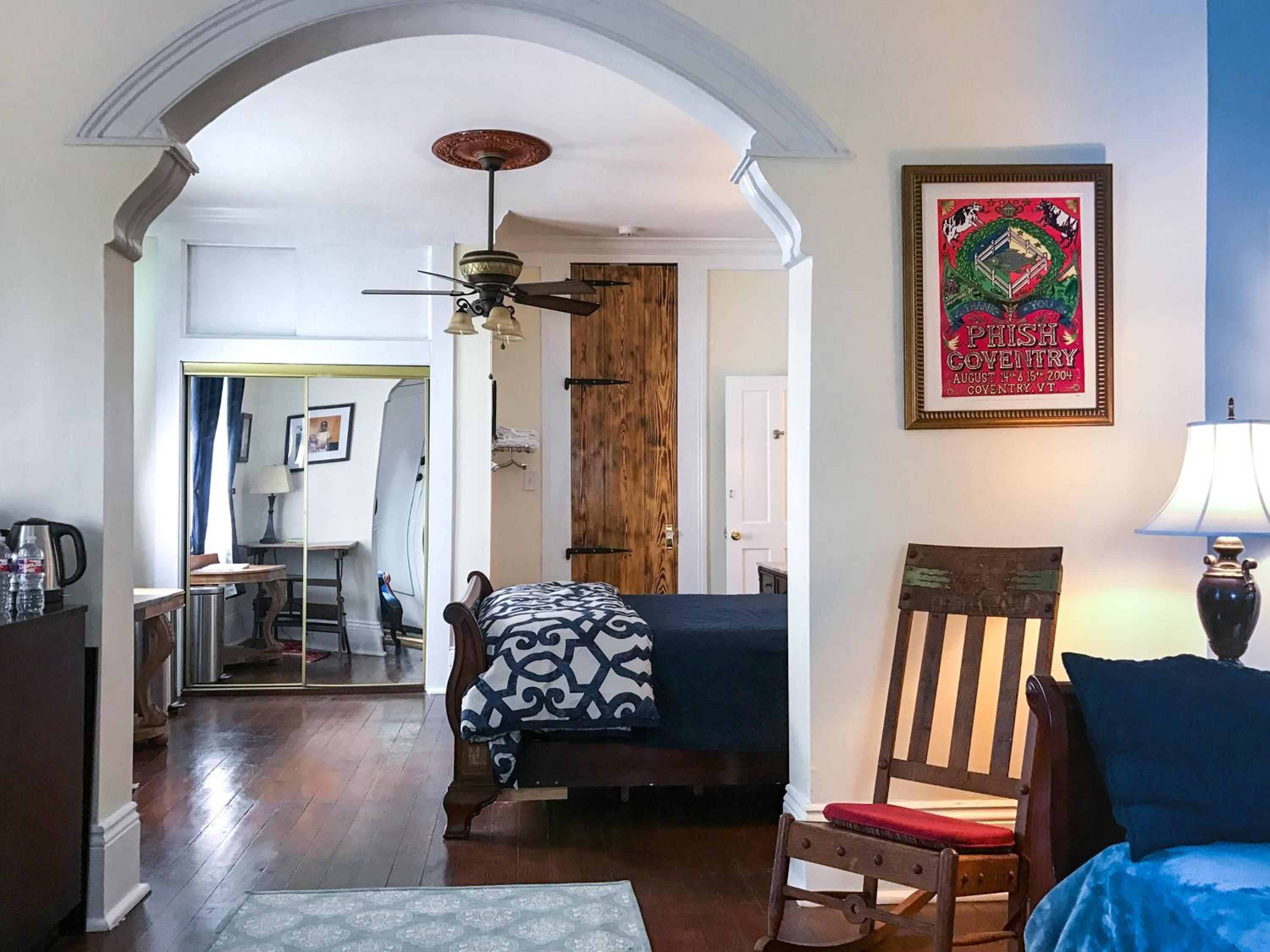 Deluxe King Suite - Photo 1