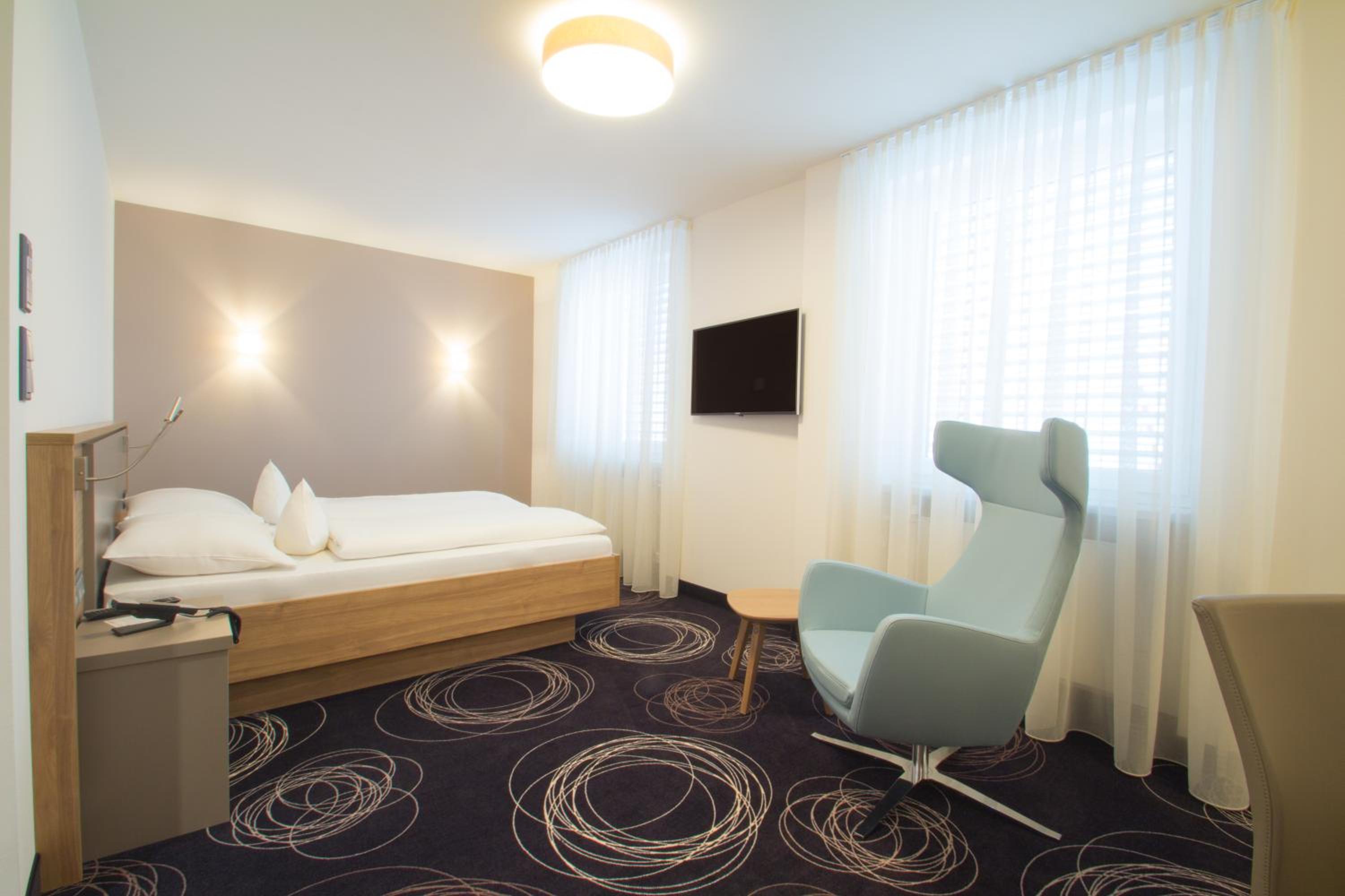 Business Double Room - Photo 2