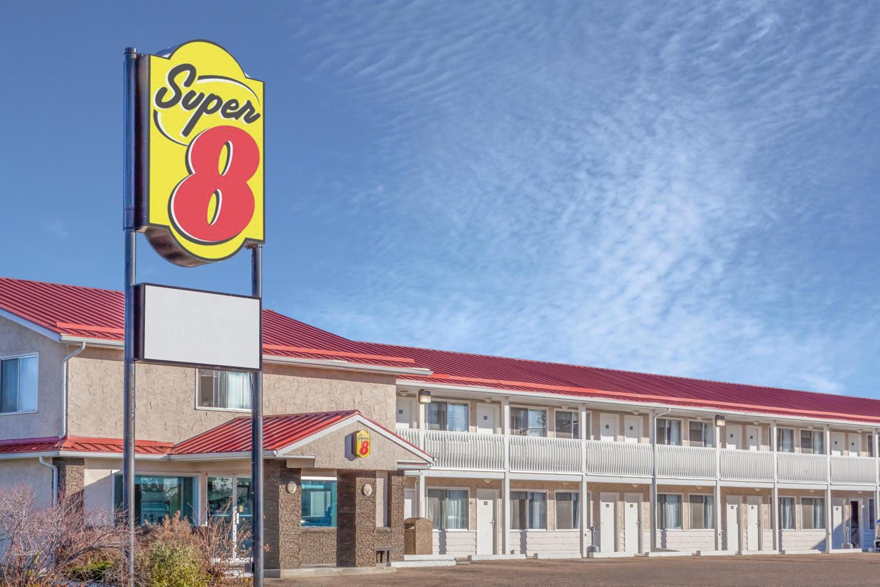 Super 8 by Wyndham Stettler, Foto 2