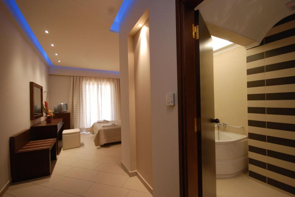 Deluxe Double Room photo 2