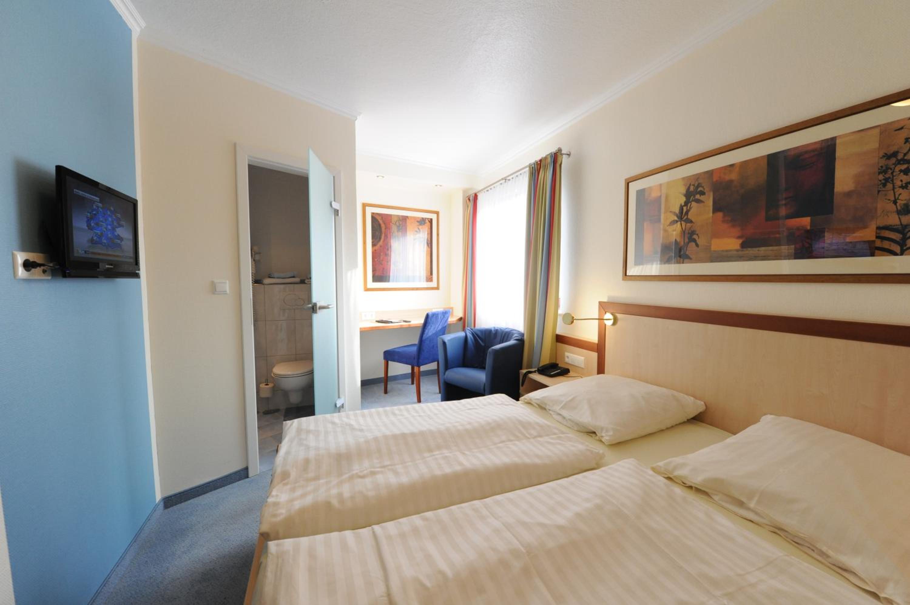 Double Room - Photo 5