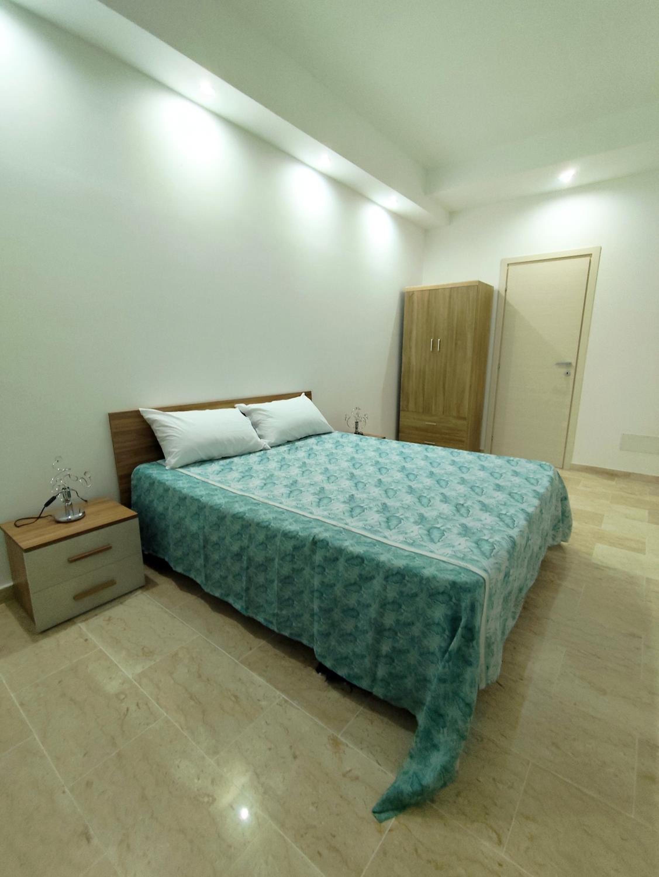 Large Double Room photo 2