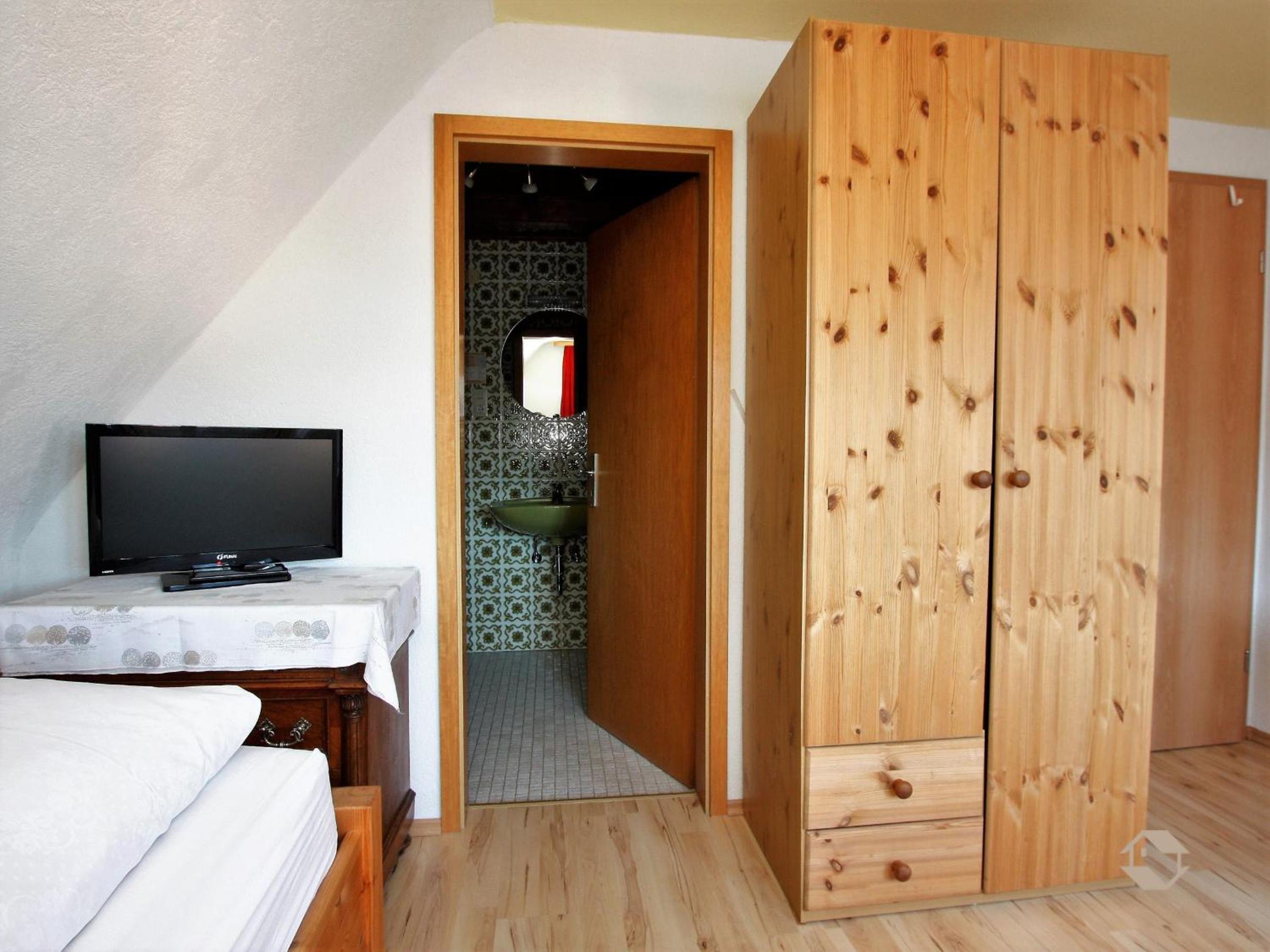 Single Room photo 3