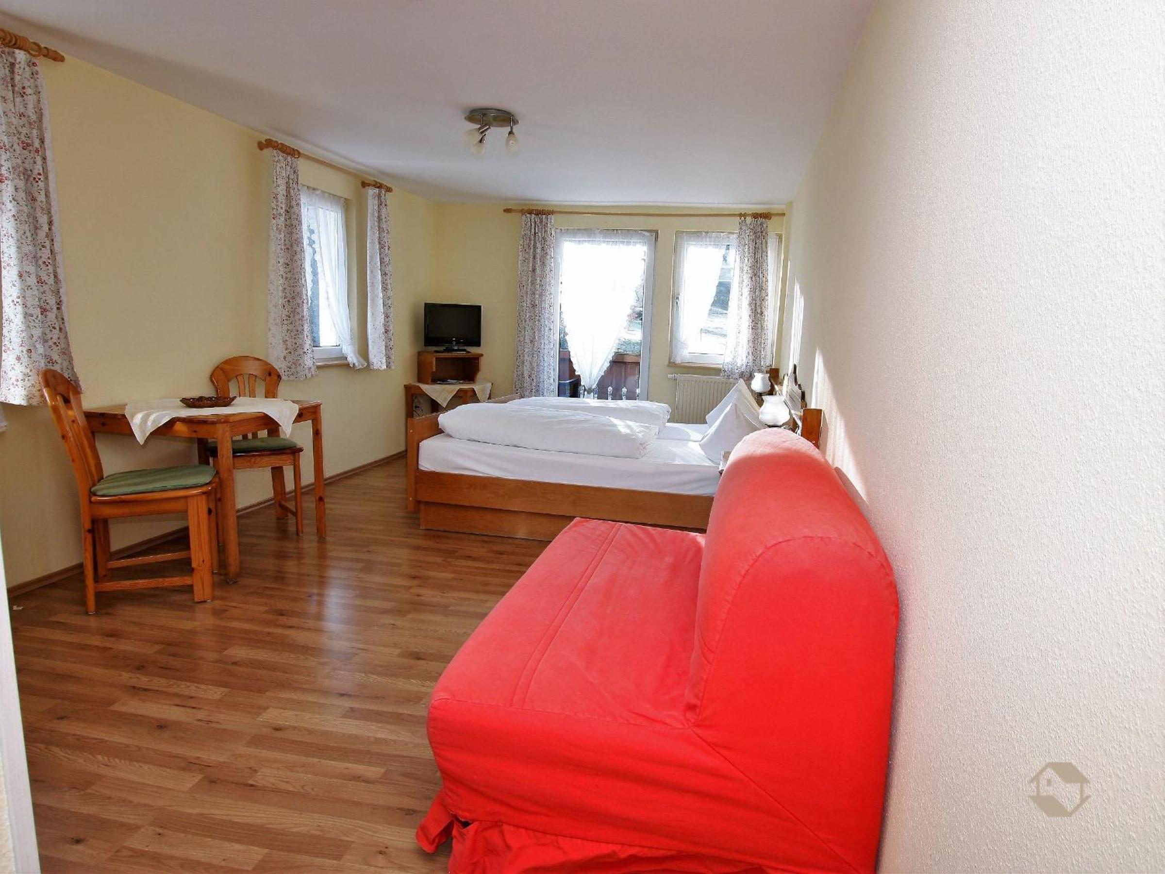 Large Double Room photo 3