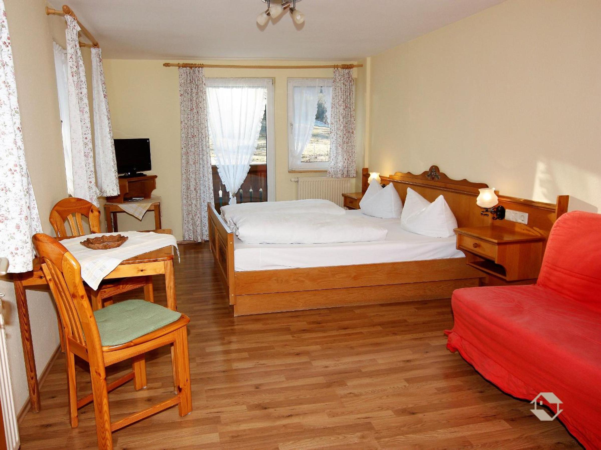 Large Double Room photo 1