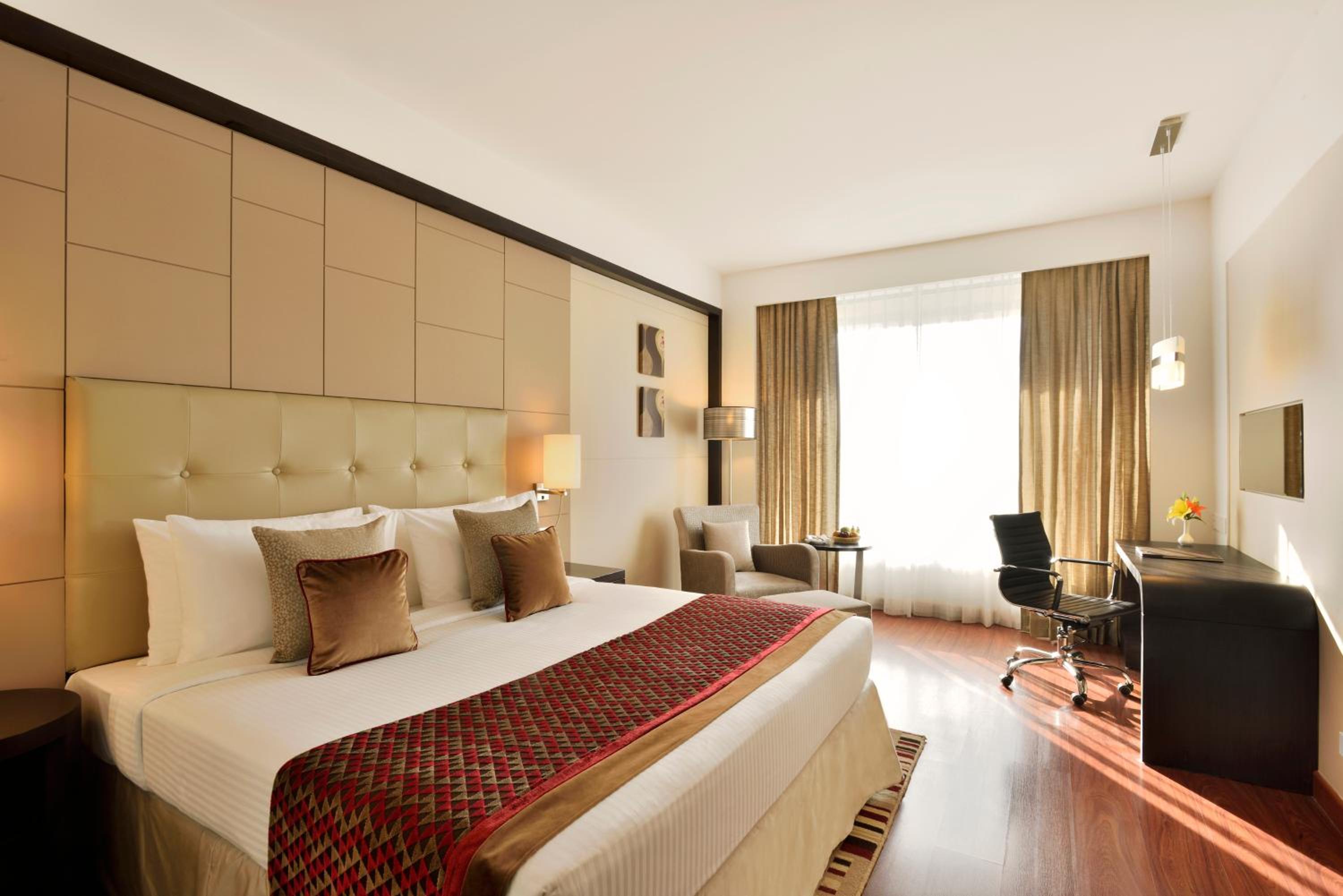 Superior Room with INR 1000 beverage credit (min. spend ₹3,500), 20% off on F&B and 2 beers per stay