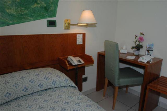 Standard Twin Room photo 1