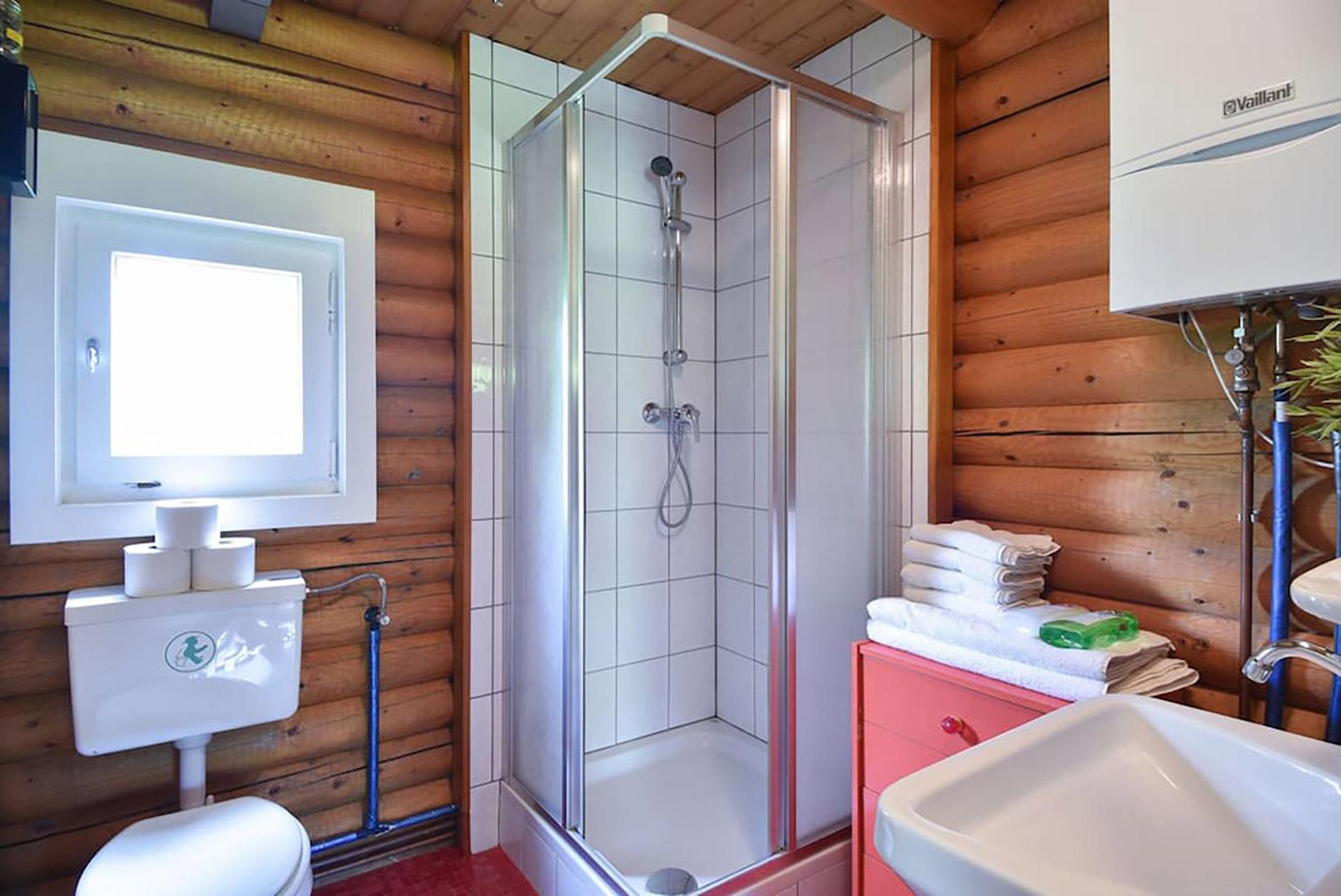 One-Bedroom Chalet - Photo 18
