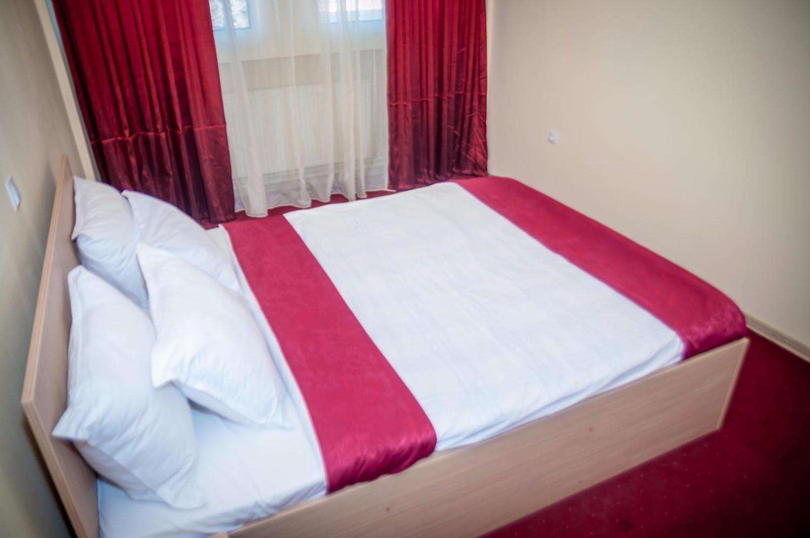 Double Room - Photo 3