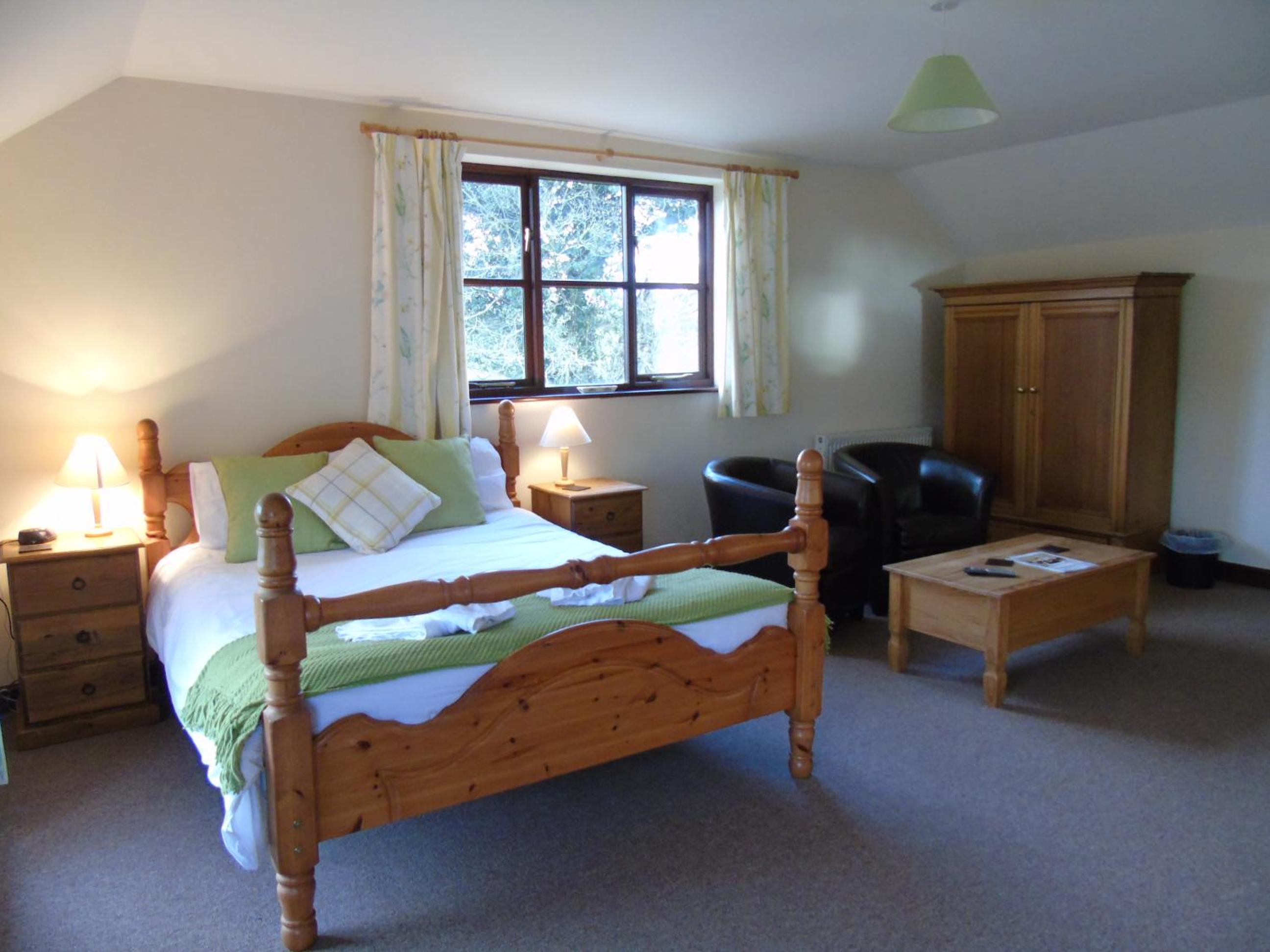 Double Room - Photo 7