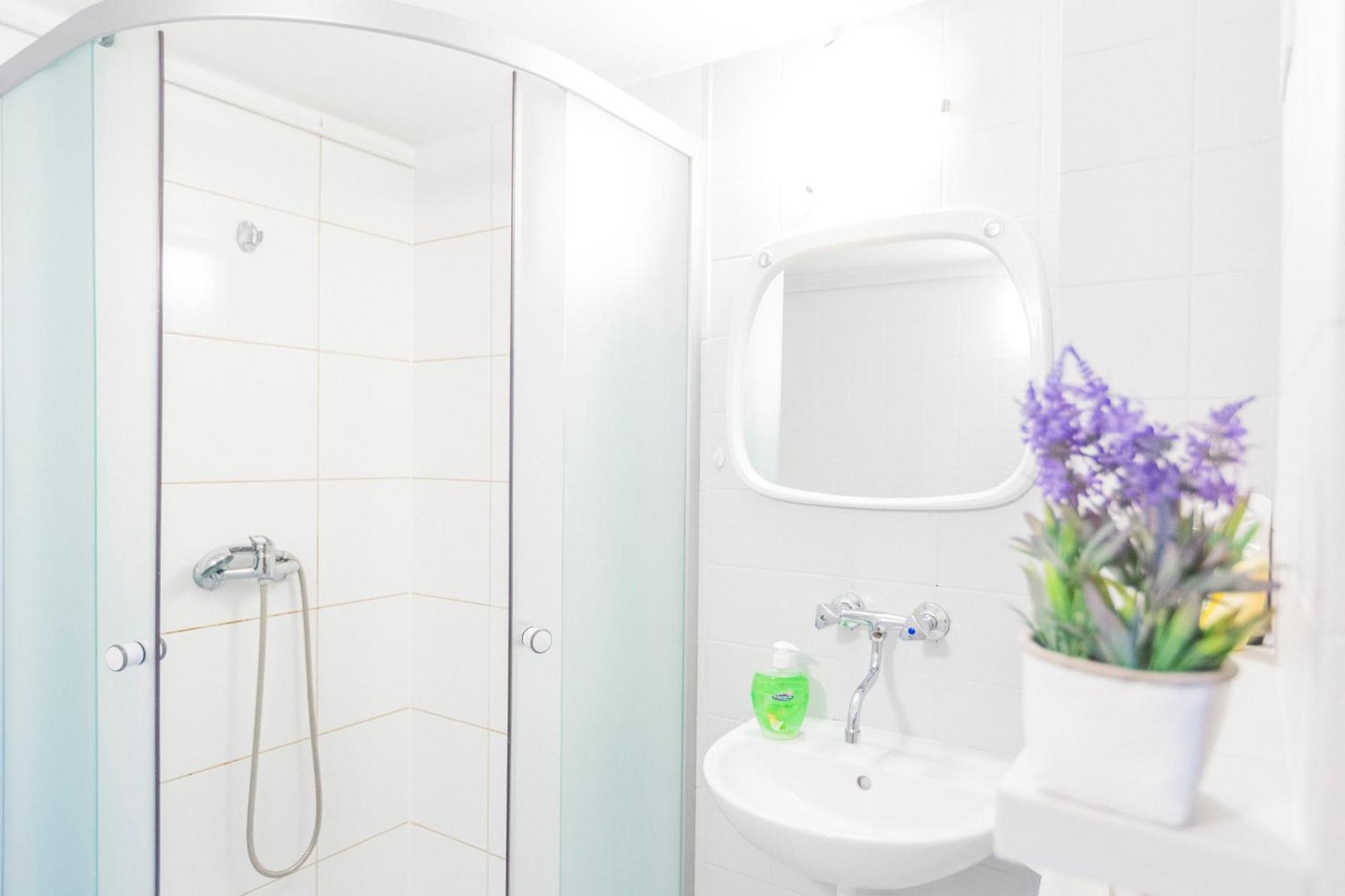 Deluxe Double Room with Balcony - Photo 3