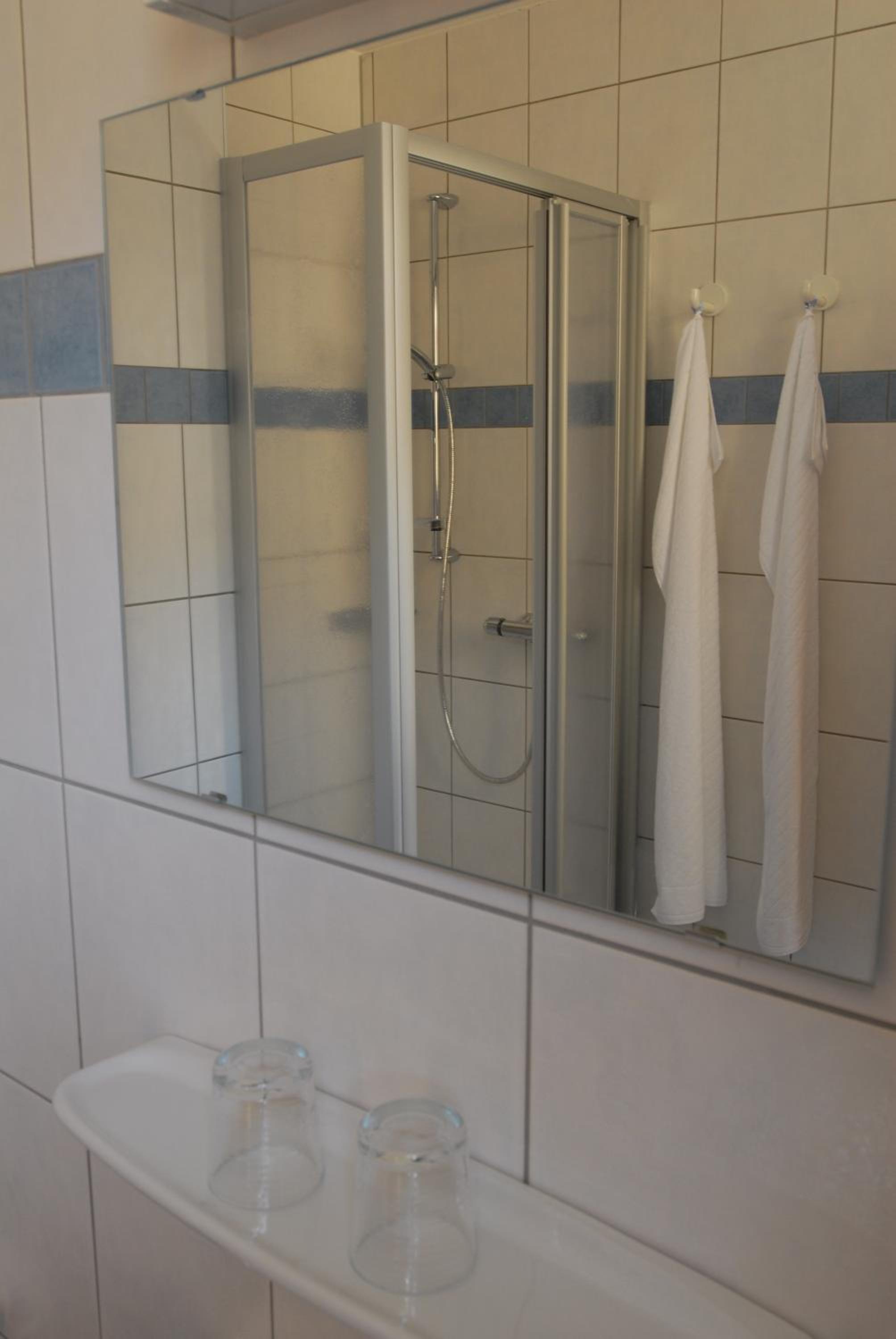 Double Room - Photo 6