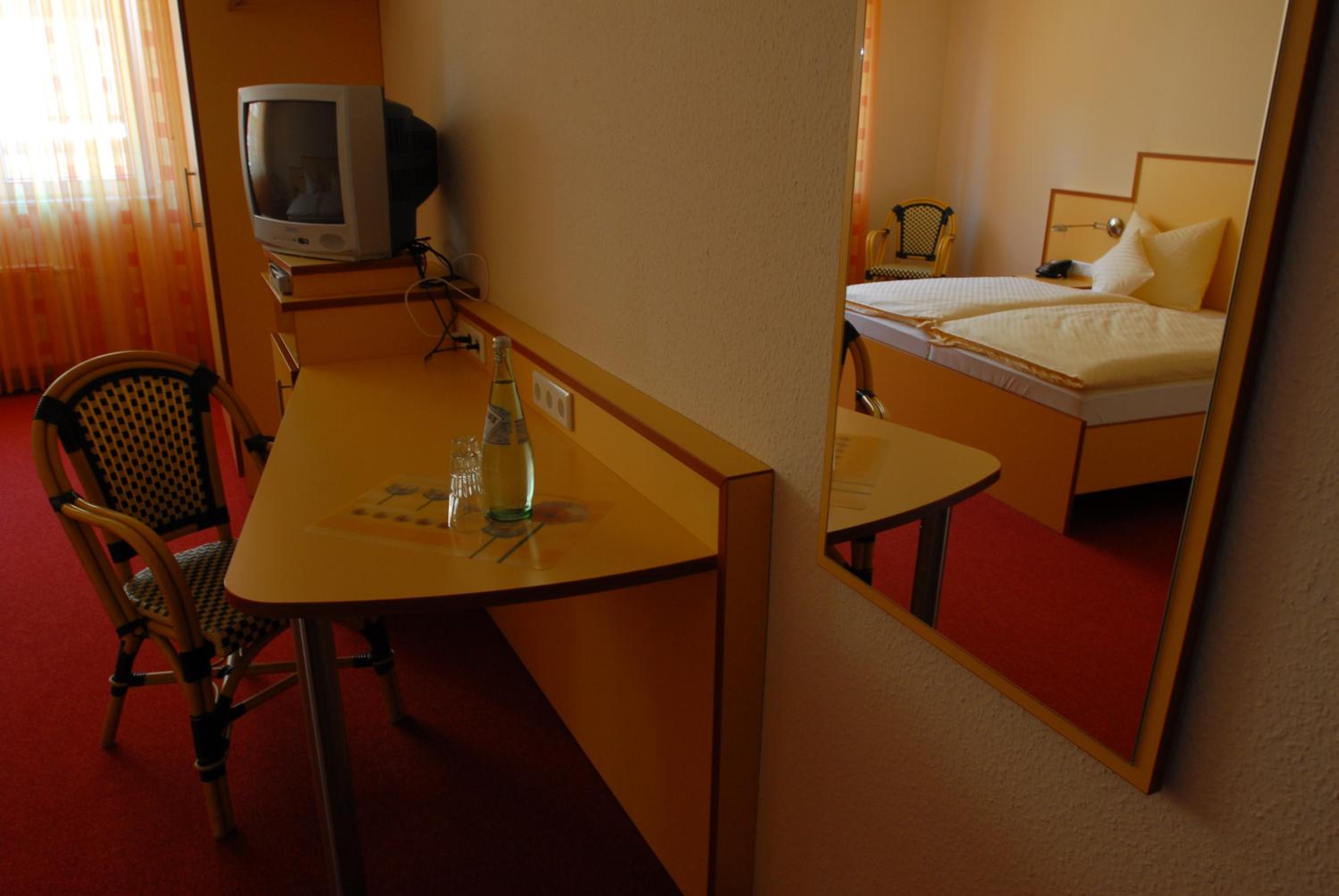 Double Room - Photo 3