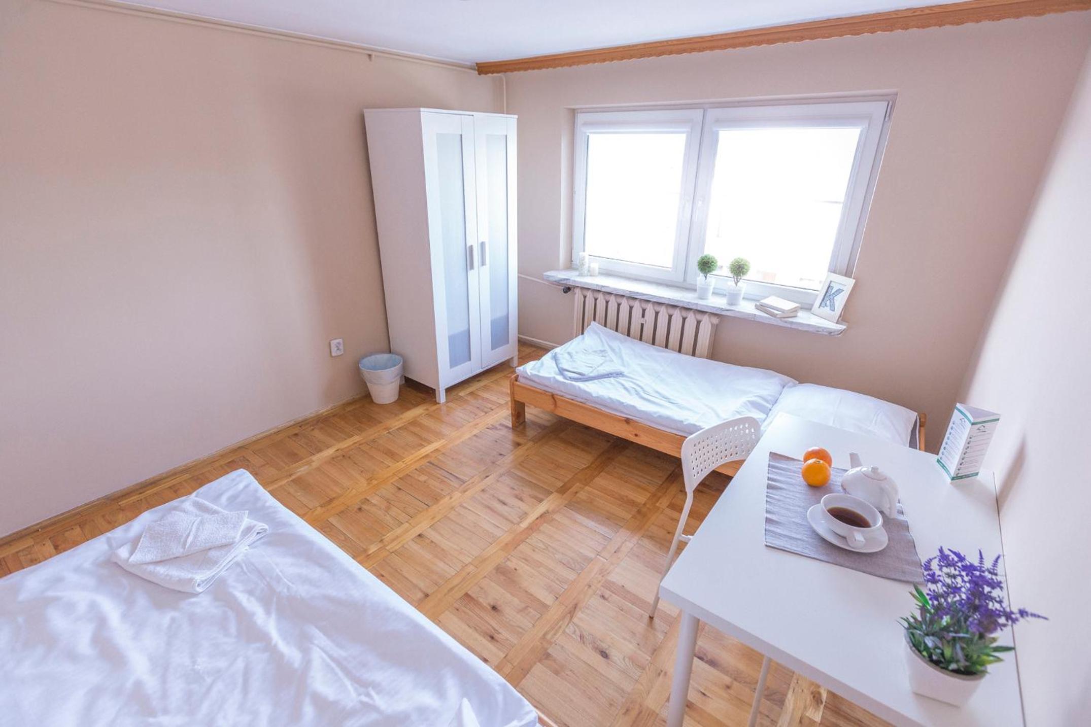 Small Twin Room - Photo 1