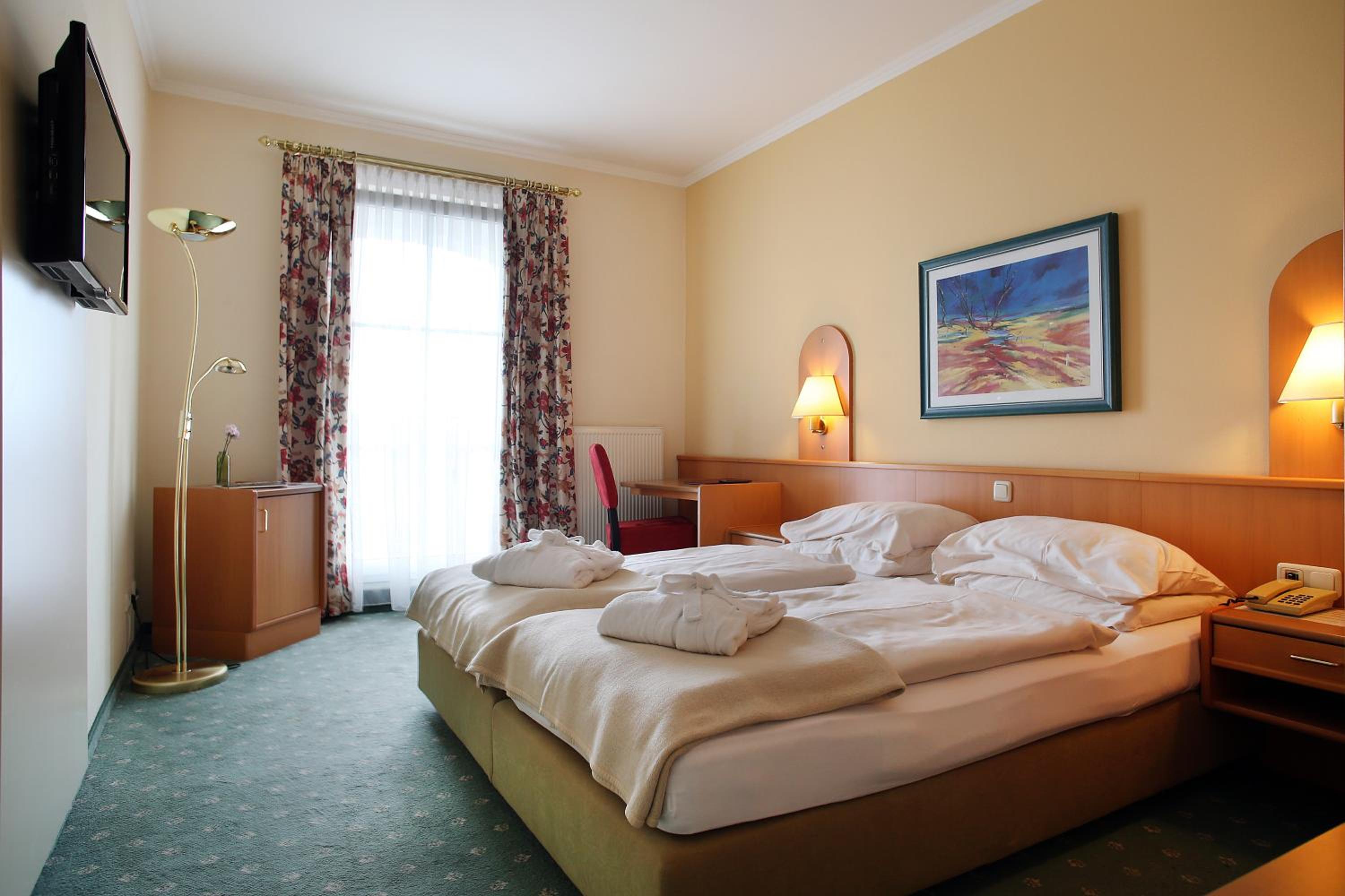 Standard Double Room - Photo 1