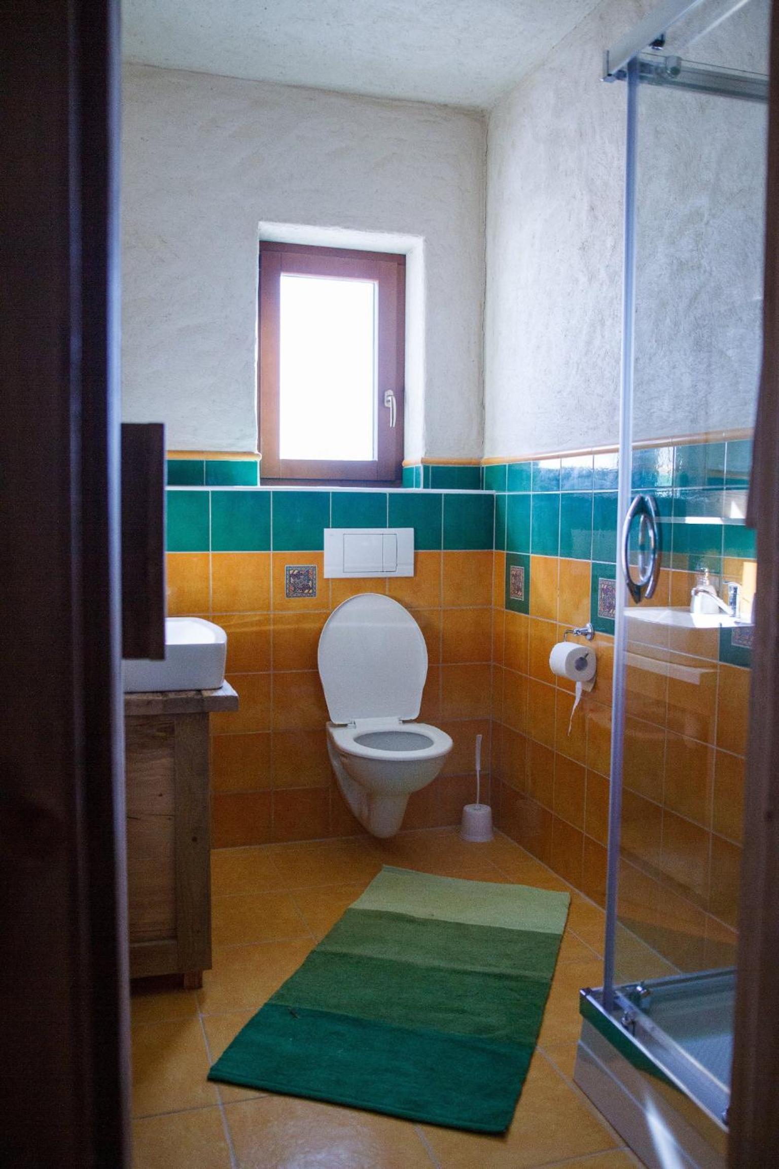 Suite - Photo 3