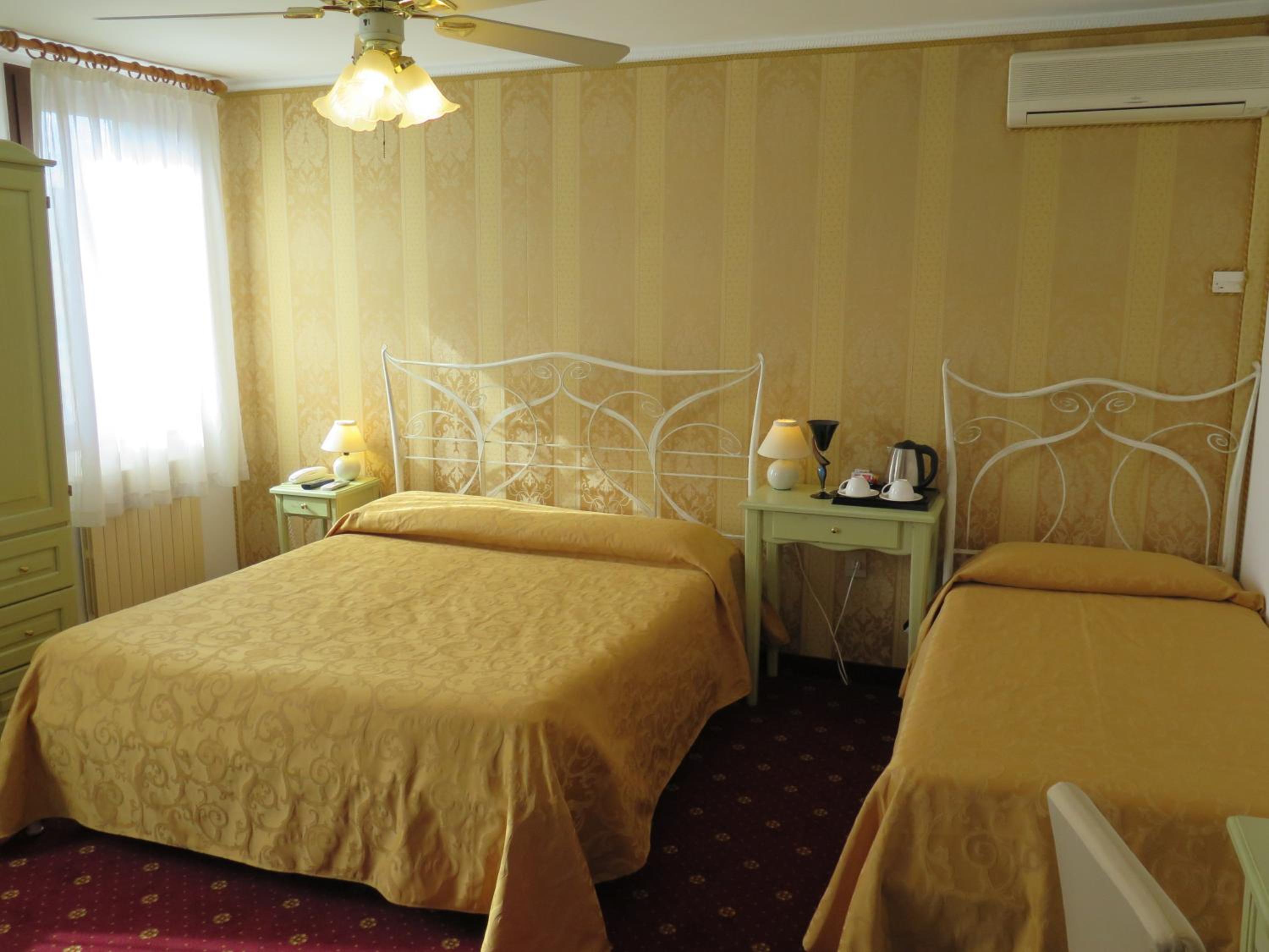 Superior Triple Room - Photo 1