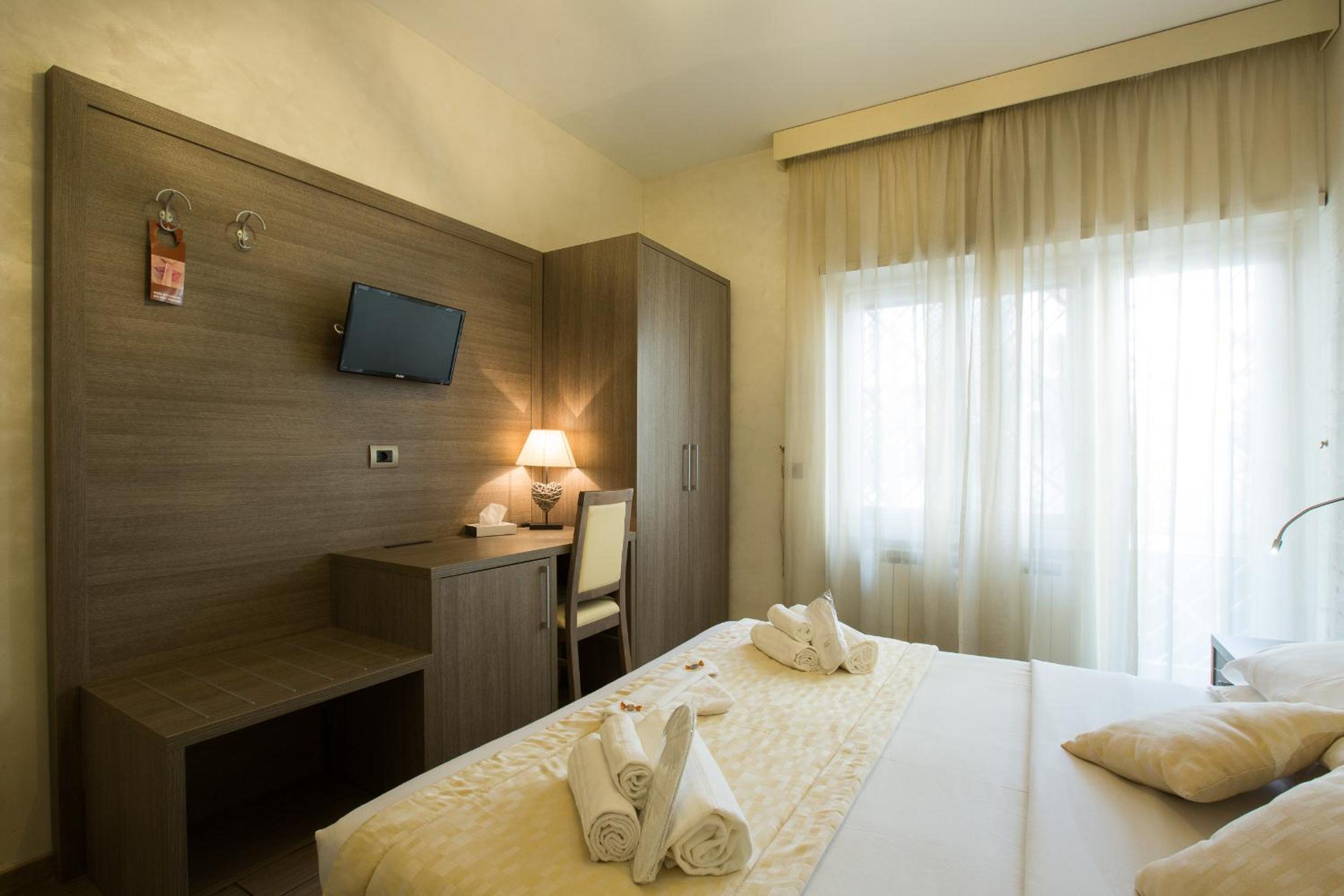 Double/ Twin Room with Balcony photo 1
