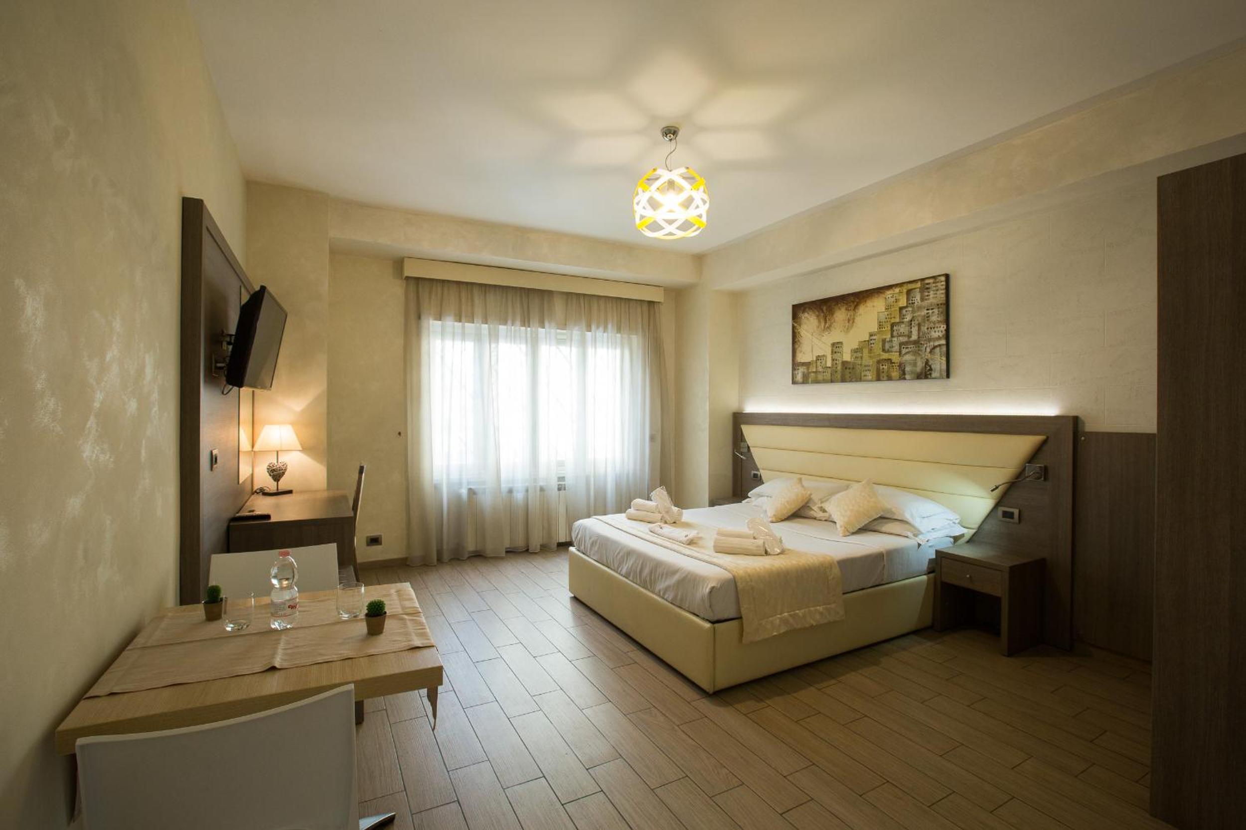 Double/ Twin Room with Balcony photo 2