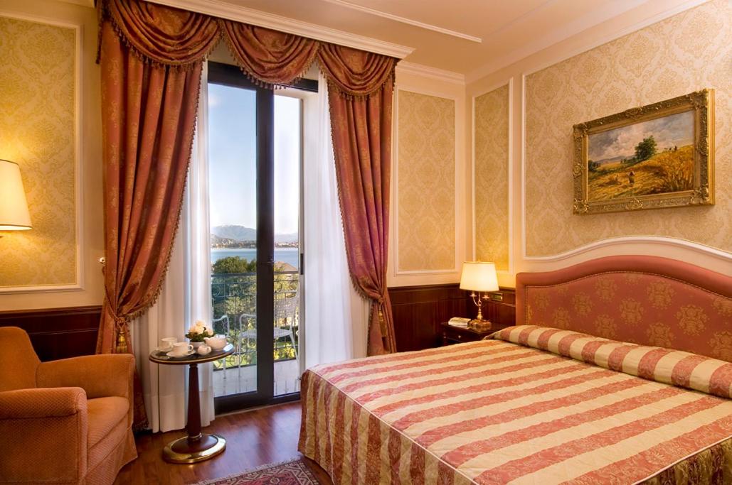 Doppel- oder Zweibettzimmer - Pool- oder Seeseite