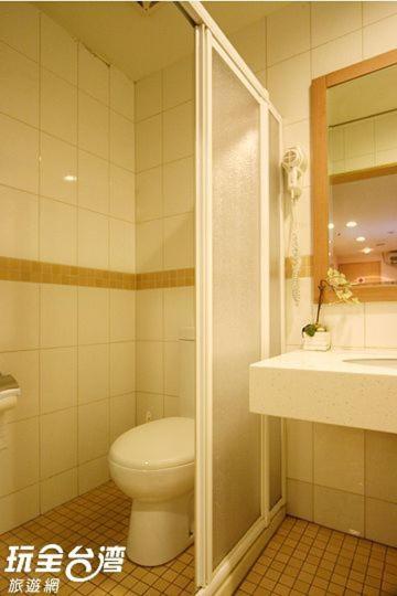 Superior King Suite for 8 people (No Window) photo 2