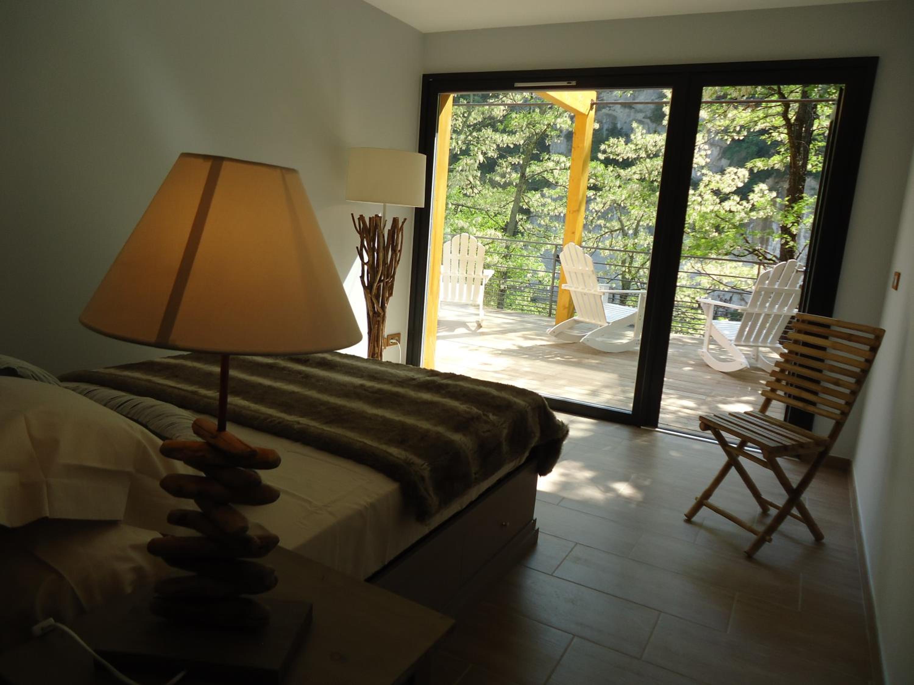 Double Room with Terrace - River View photo 2