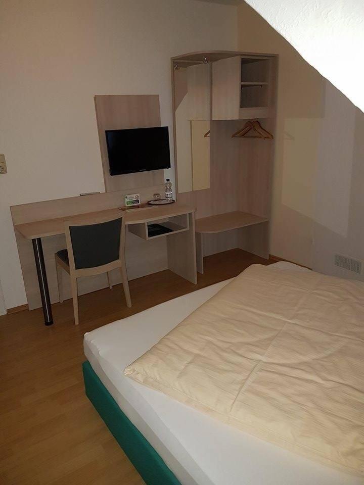 Single Room with Shower photo 2