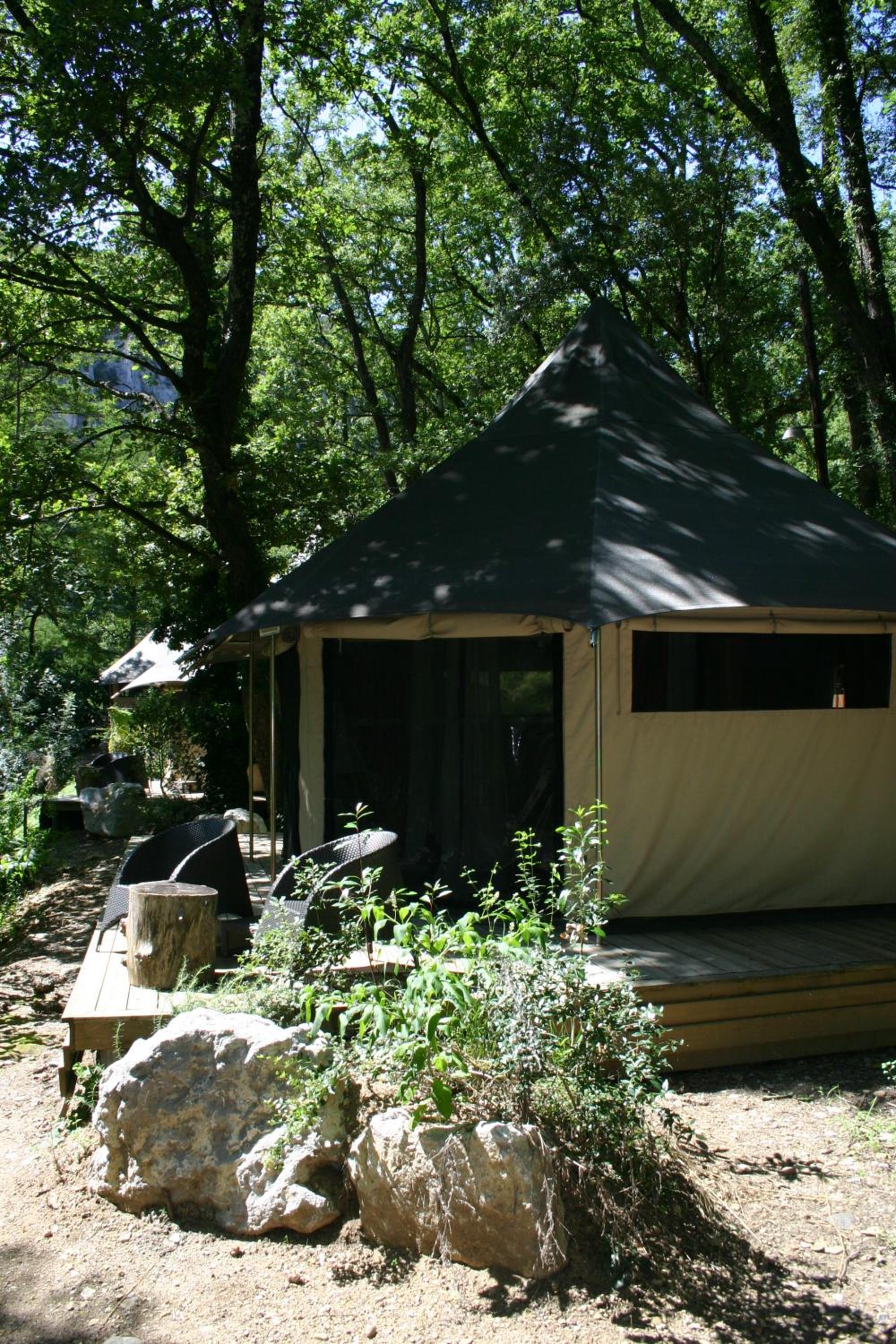Superior Double Lodge - River View photo 2