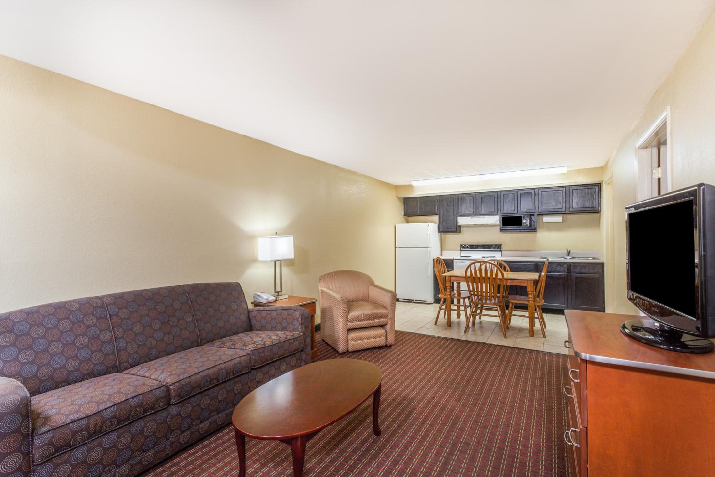 One-Bedroom Suite with Two Queen Beds - Non-Smoking photo 1