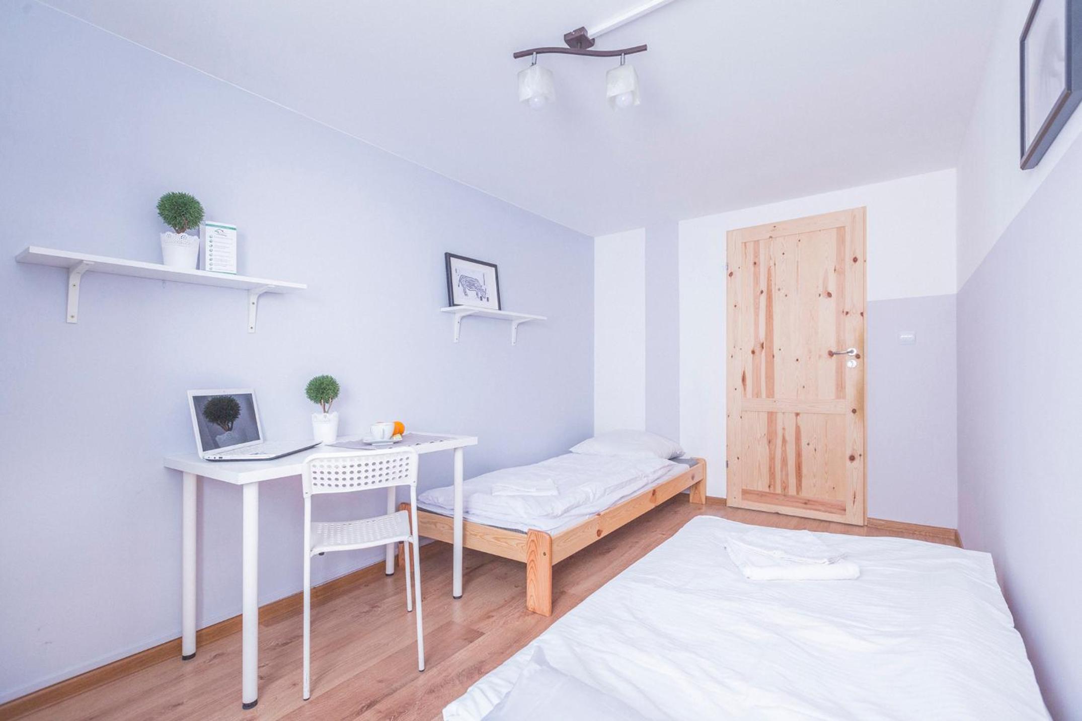 Small Double Room - Photo 4