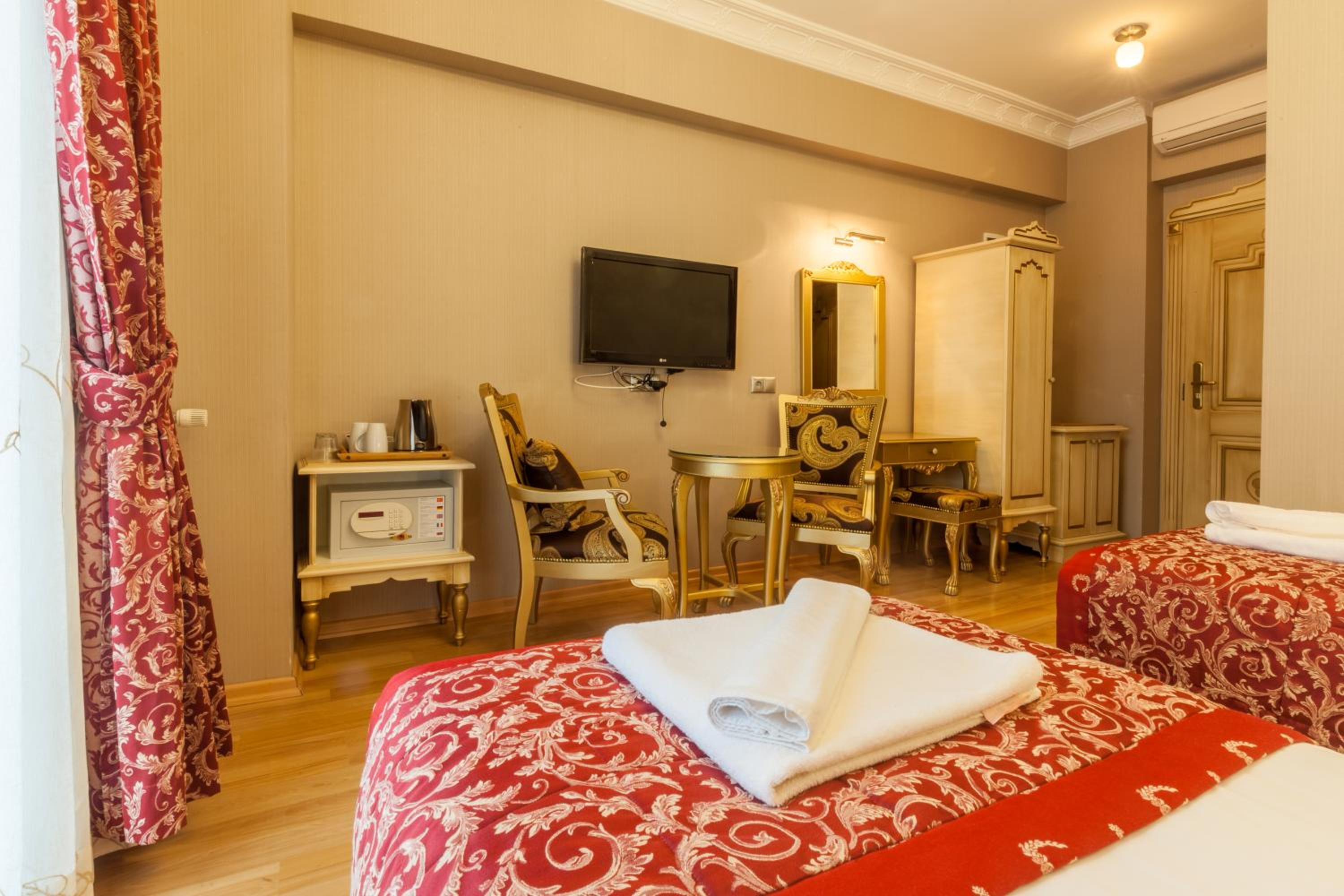 Superior Double or Twin Room photo 1