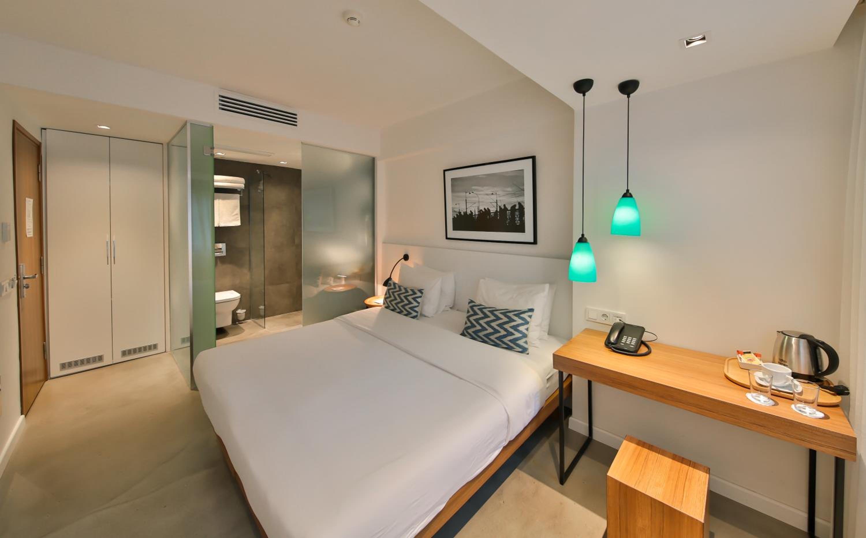 Superior Double or Twin Room photo 3
