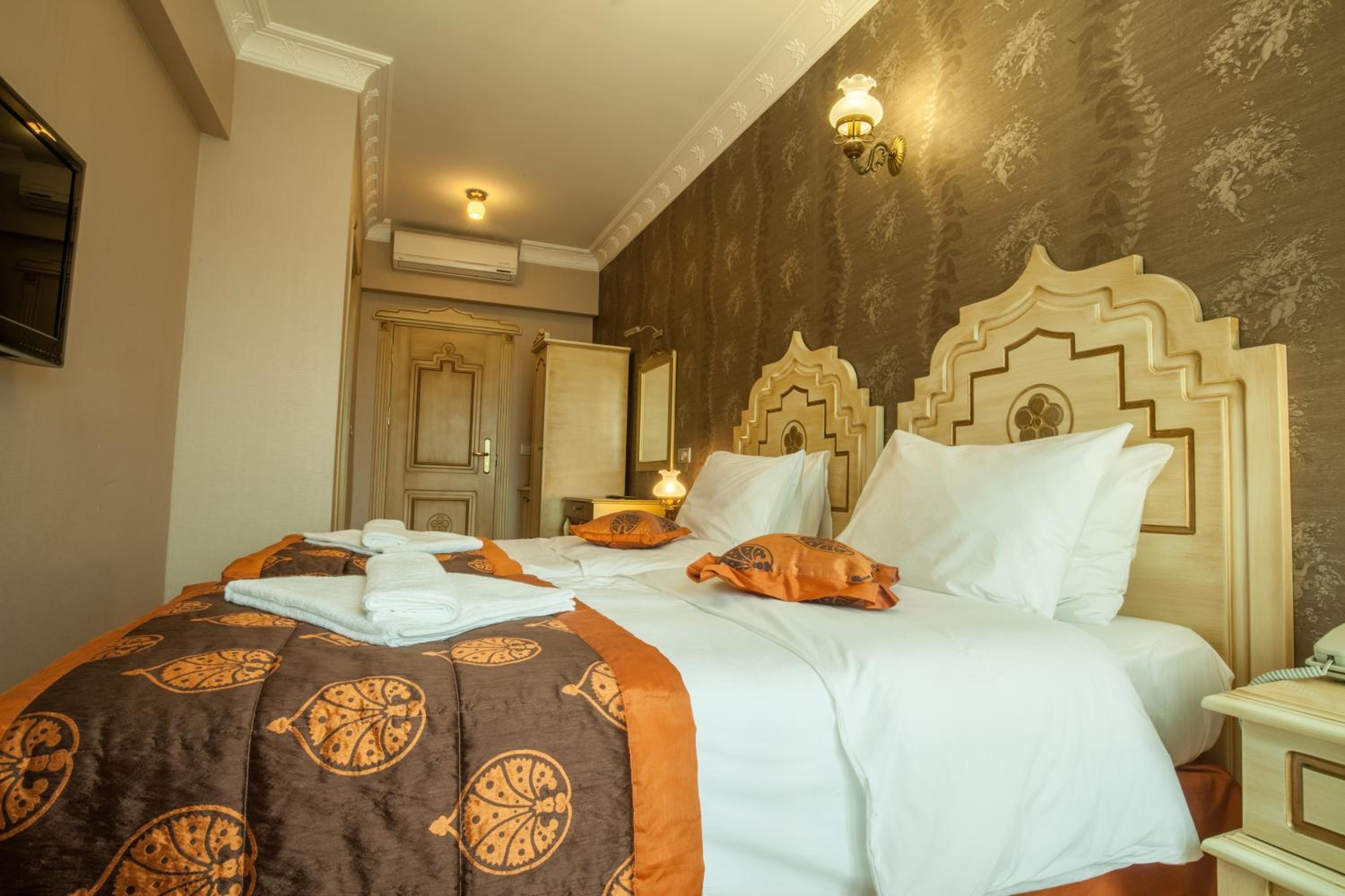 Economy Double or Twin Room photo 2