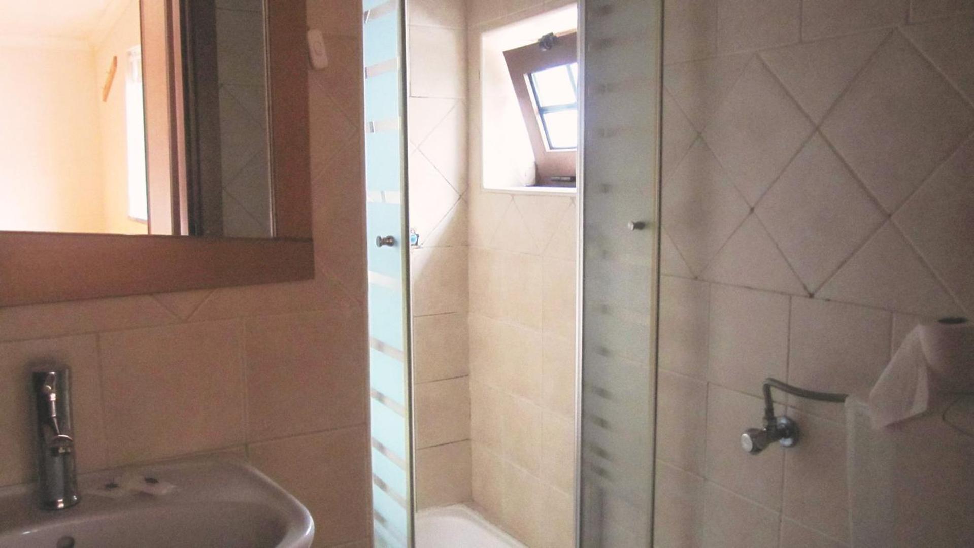 Triple Room - Photo 1