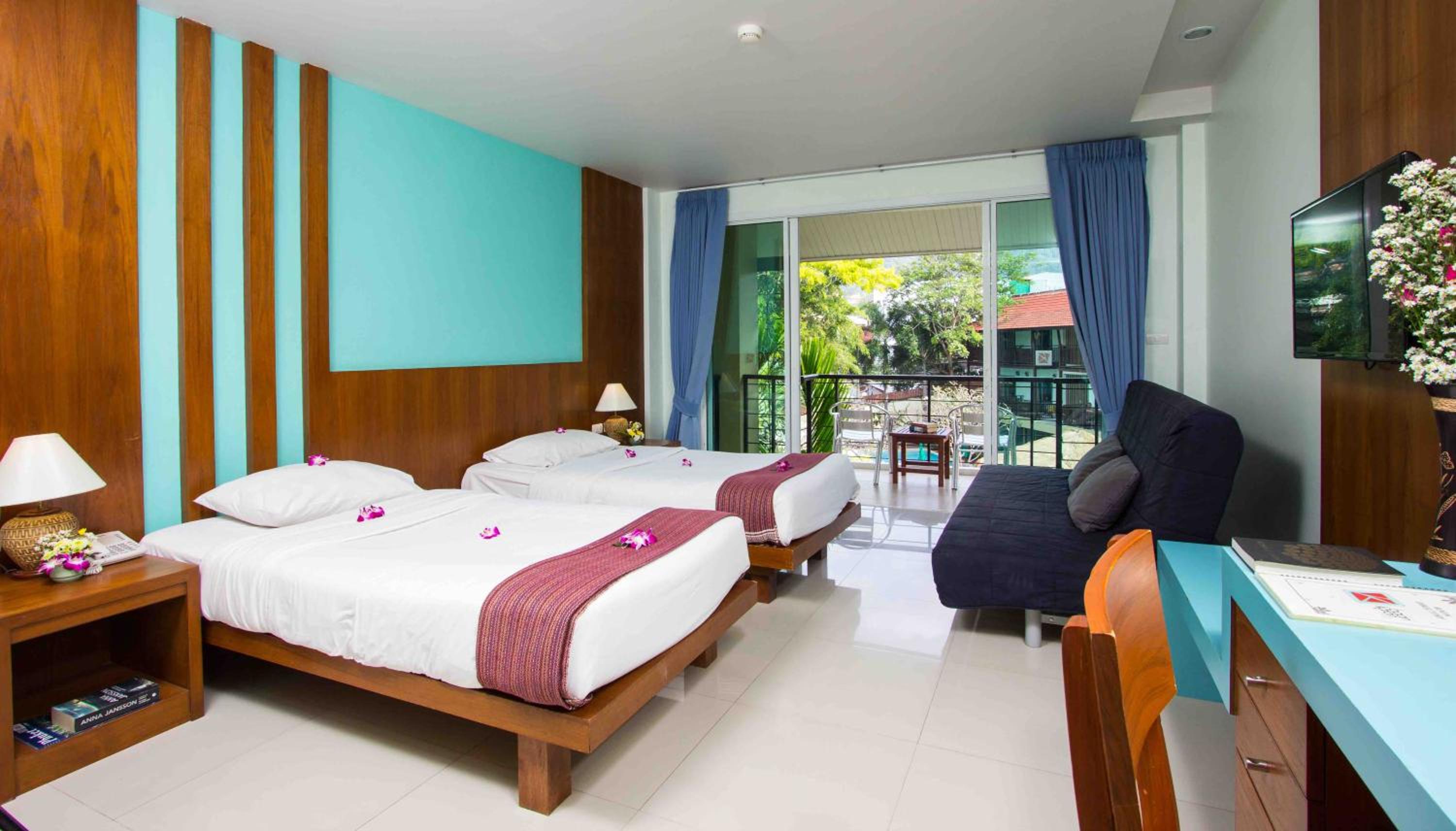 Superior Queen Room (2 Adults + 2 Children)