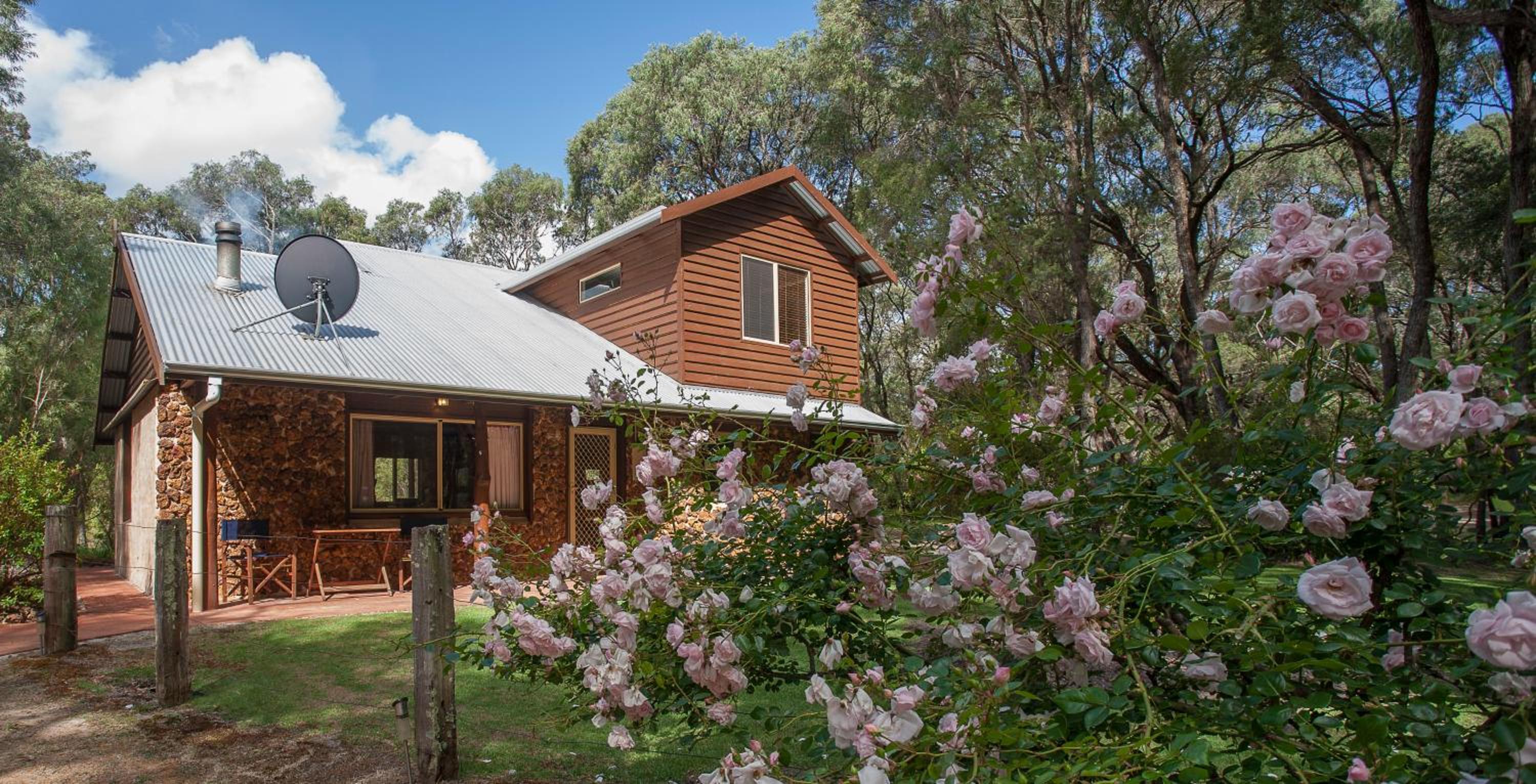 Currawong Spa Cottage photo 2
