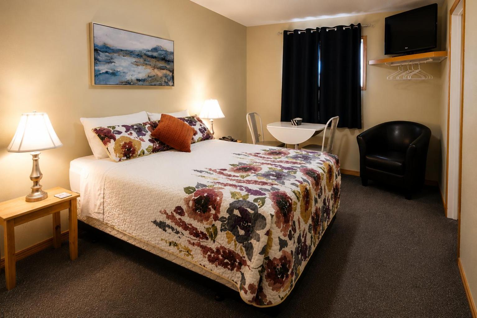 Queen Room
